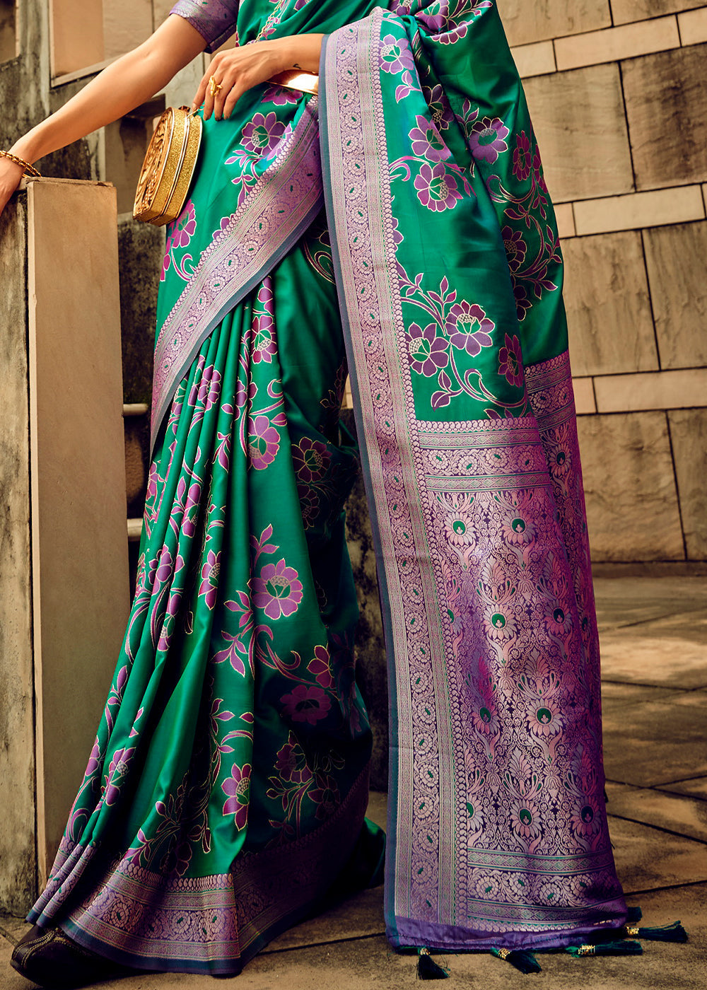 Buy MySilkLove Elf Green Zari Woven Banarasi Handloom Silk Saree Online