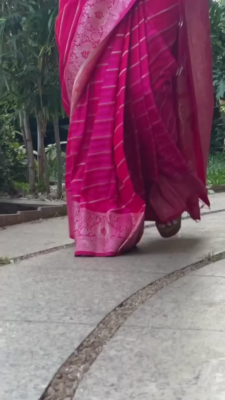 Buy MySilkLove Roman Pink woven Banarasi Silk Saree Online
