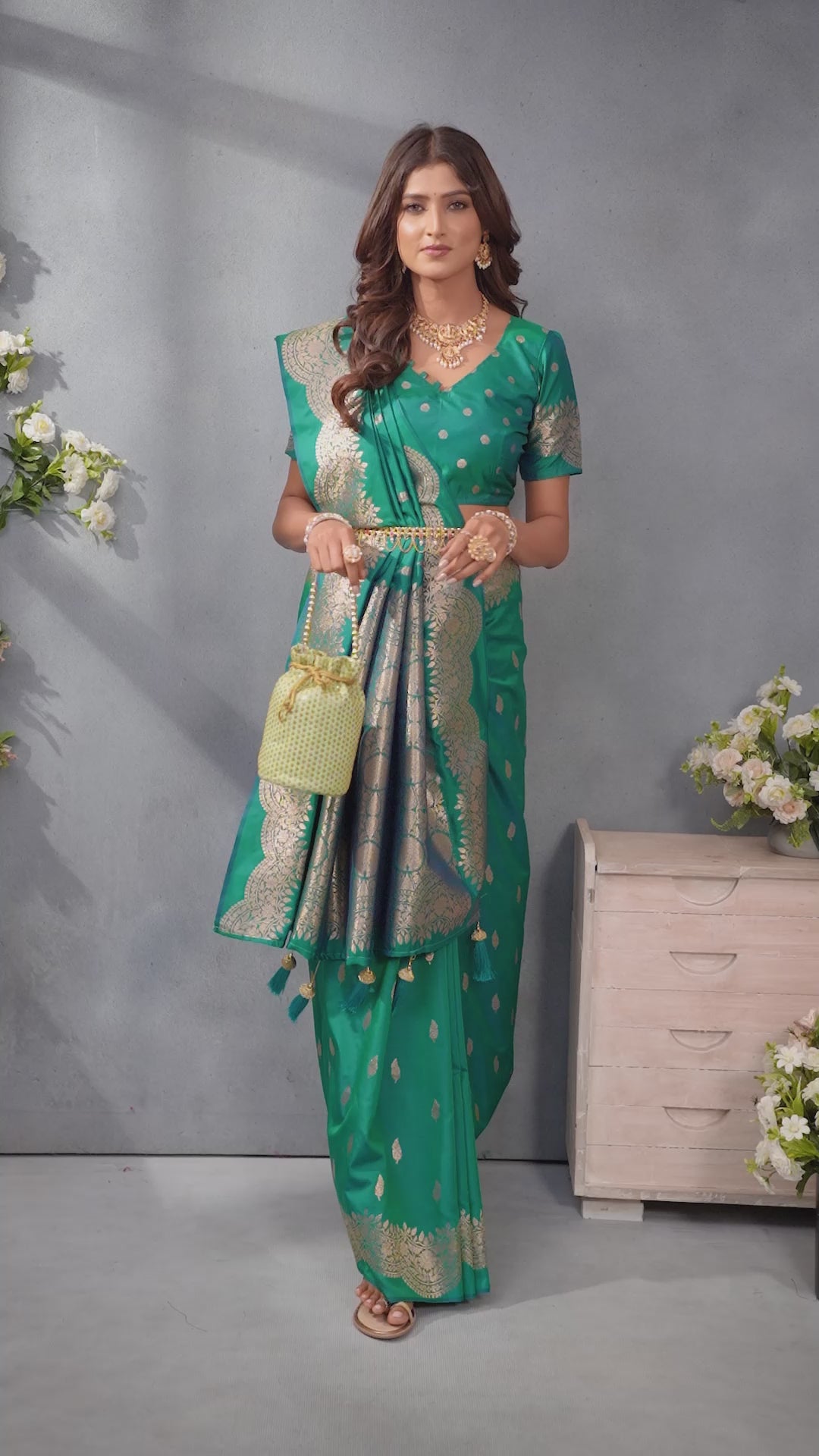 Buy MySilkLove Rama Green Woven Banarasi Saree Online