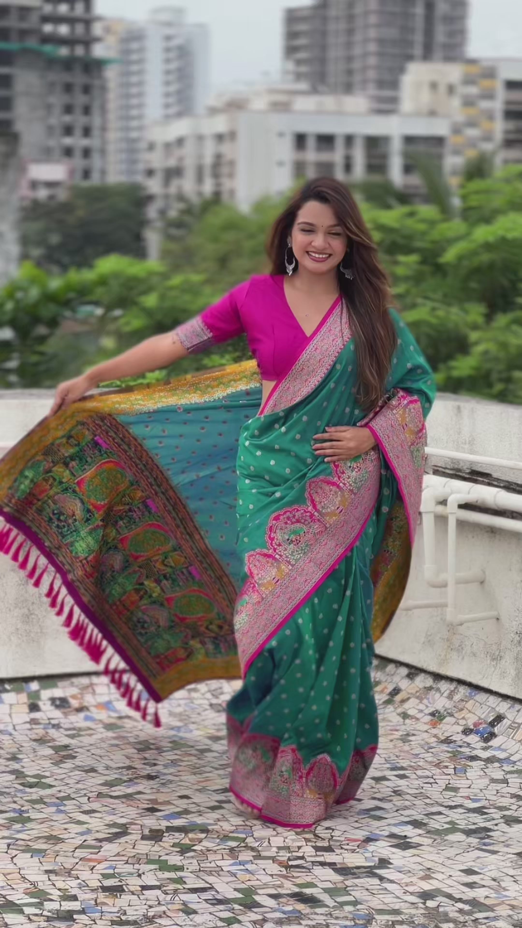 Buy MySilkLove Peacock Green Woven Banarasi Saree Online