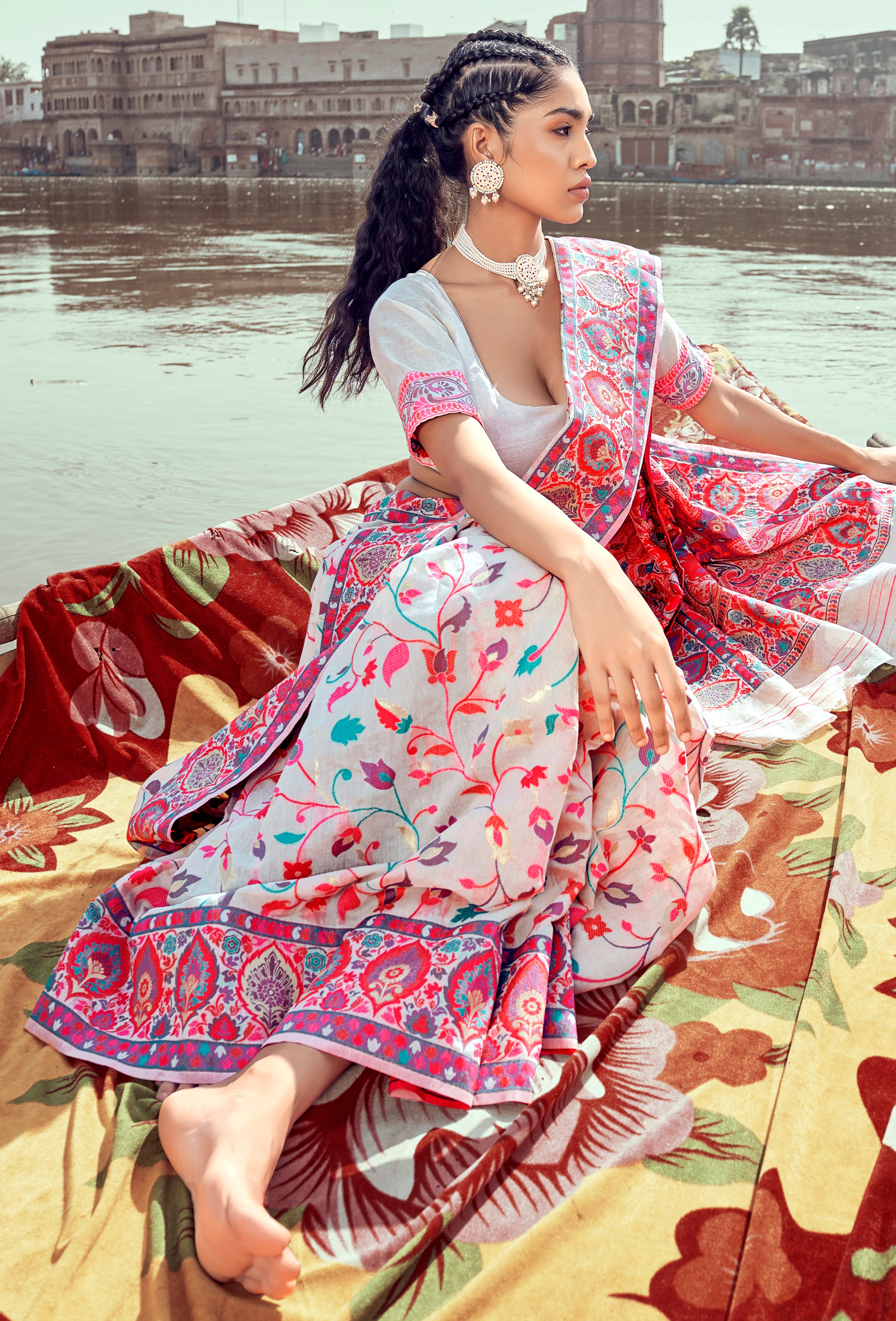 Buy MySilkLove Cold Turkey White and Pink Woven Kashmiri Jamewar Silk Saree Online