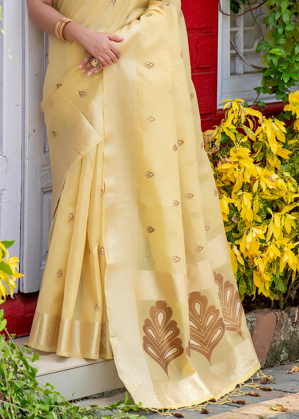 Buy MySilkLove Calico Yellow Woven Banarasi Linen Silk Saree Online