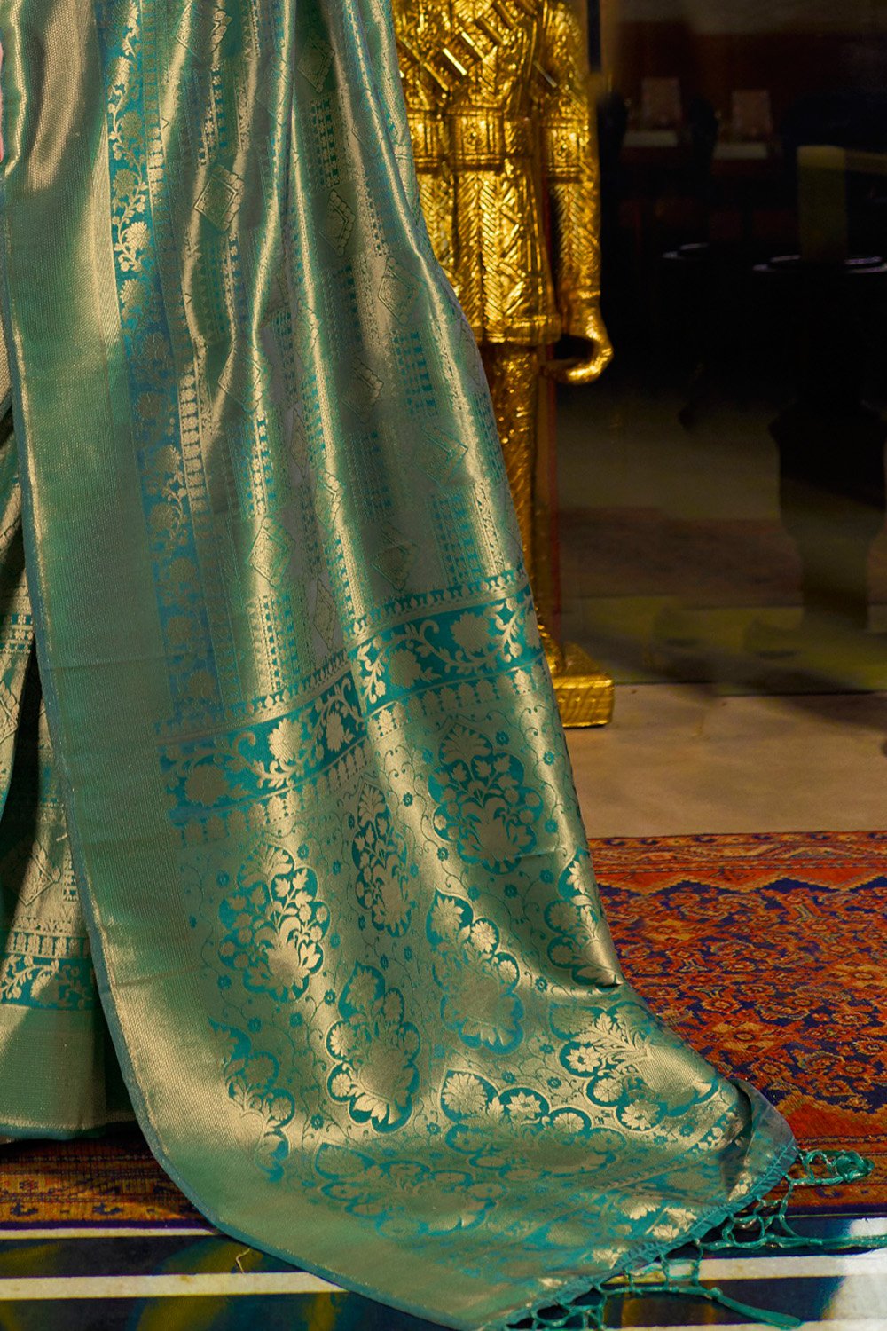Buy MySilkLove Casal Green Woven Kanjivaram Saree Online