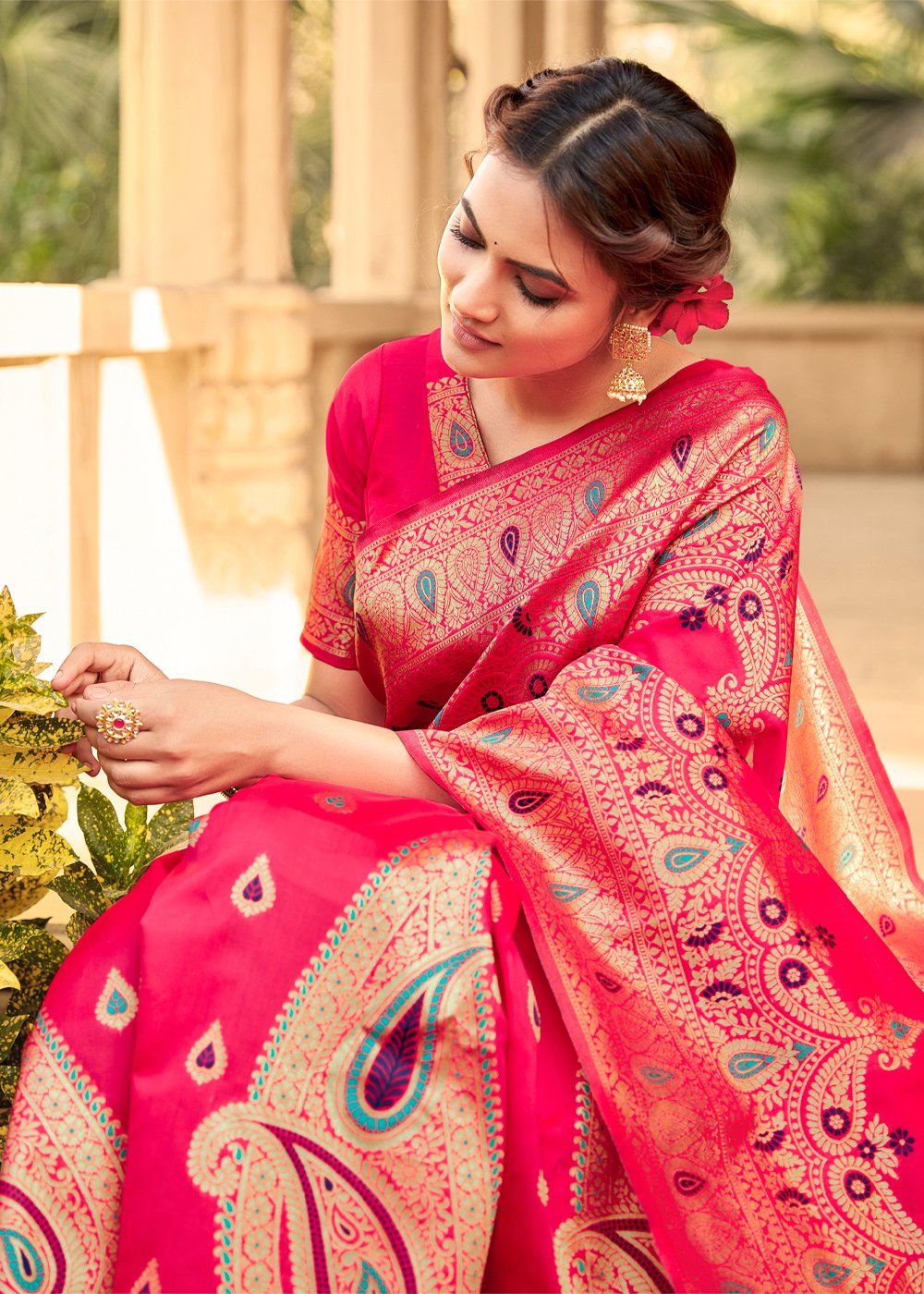 Buy MySilkLove Red Ribbon Pink Zari Woven Banarasi Saree Online