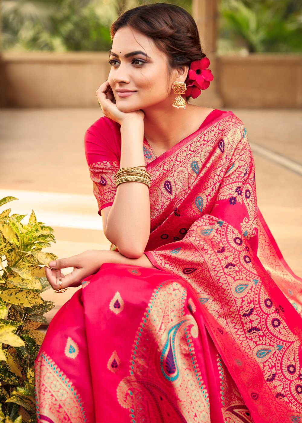 Buy MySilkLove Red Ribbon Pink Zari Woven Banarasi Saree Online