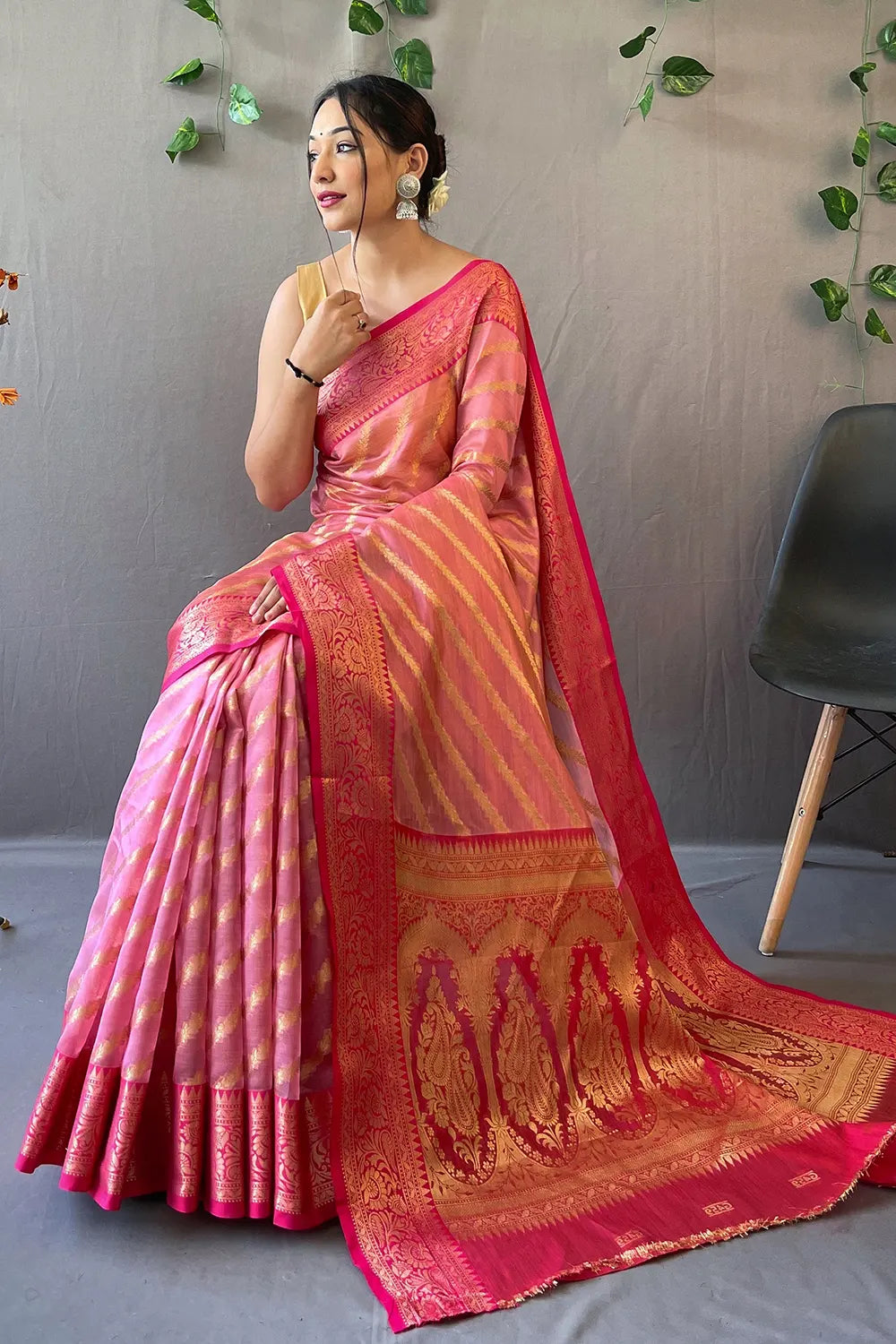 Buy MySilkLove Chestnut pink Zari Woven Organza Saree Online