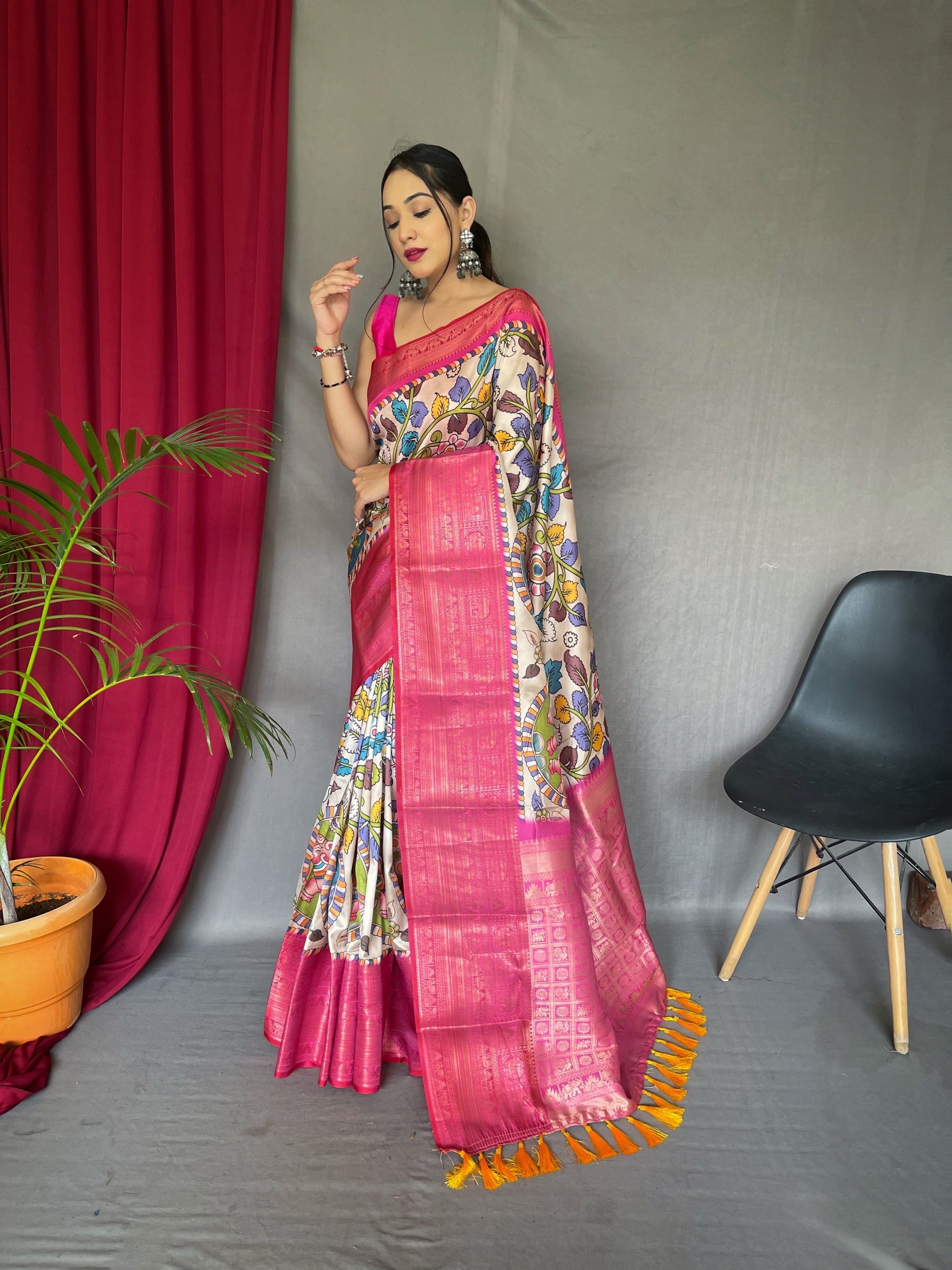 Buy MySilkLove Brink Pink Kalamkari Gala Printed Saree Online