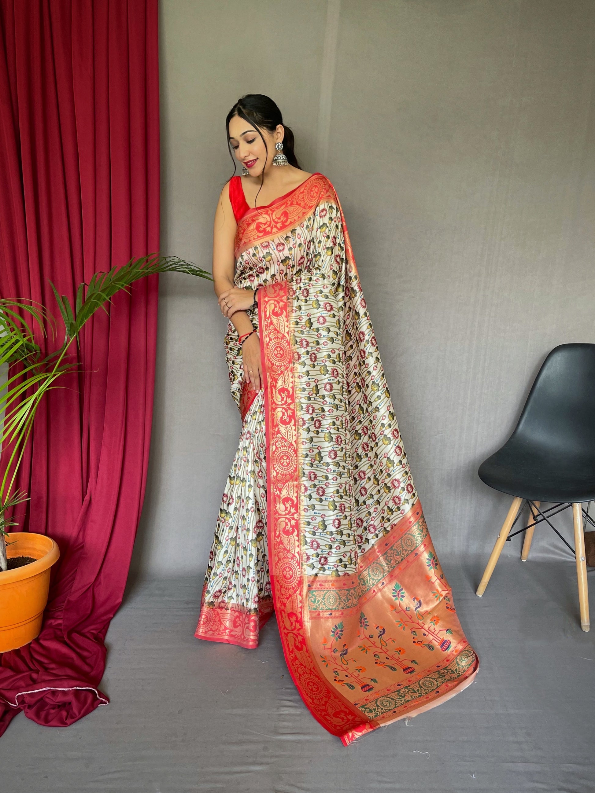 Buy MySilkLove Beach White Kohinoor Kalamkari Gala Paithani Printed Fusion Woven Saree Online
