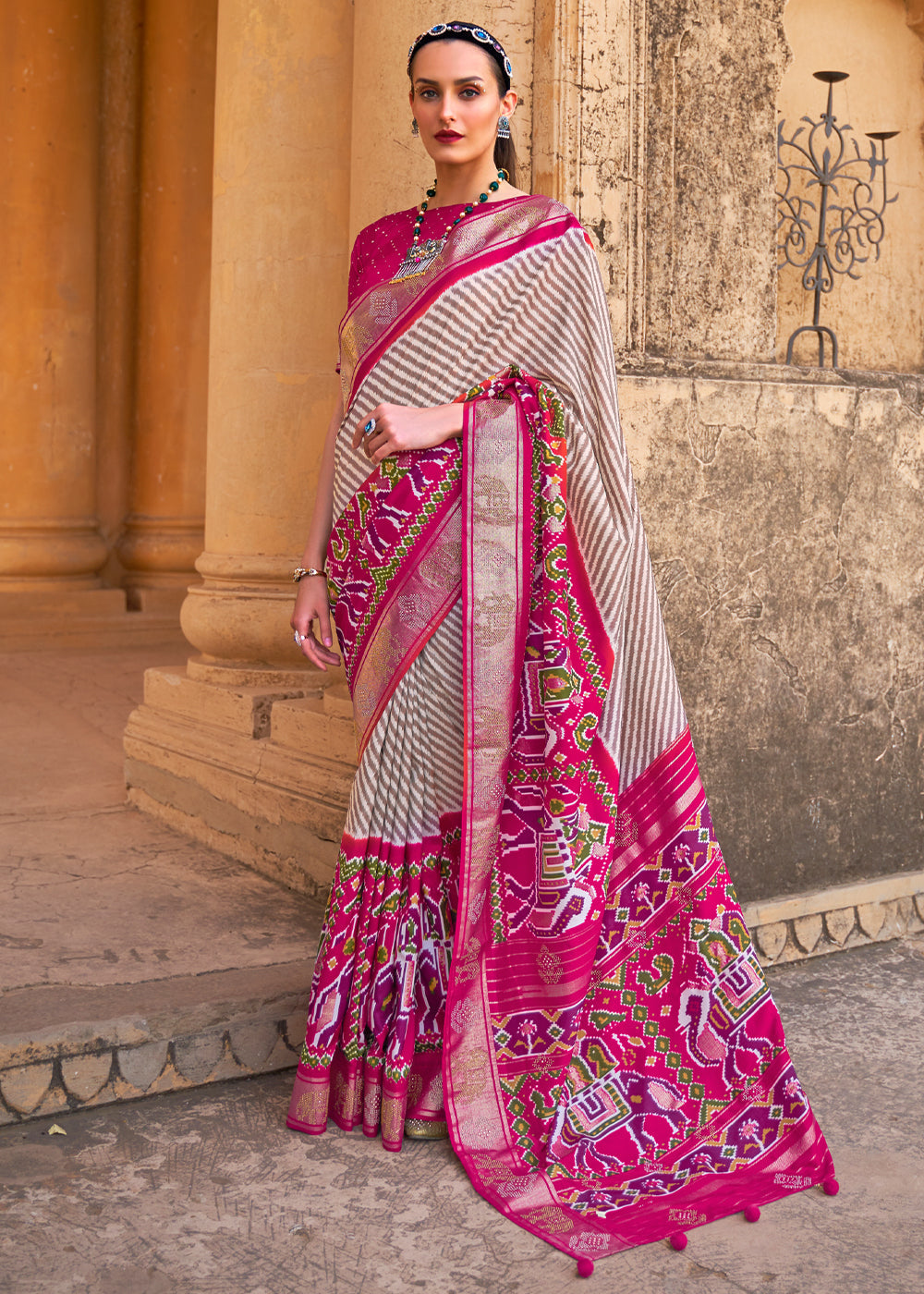 Buy MySilkLove Night White and Dark Pink Zari Woven Patola Saree Online