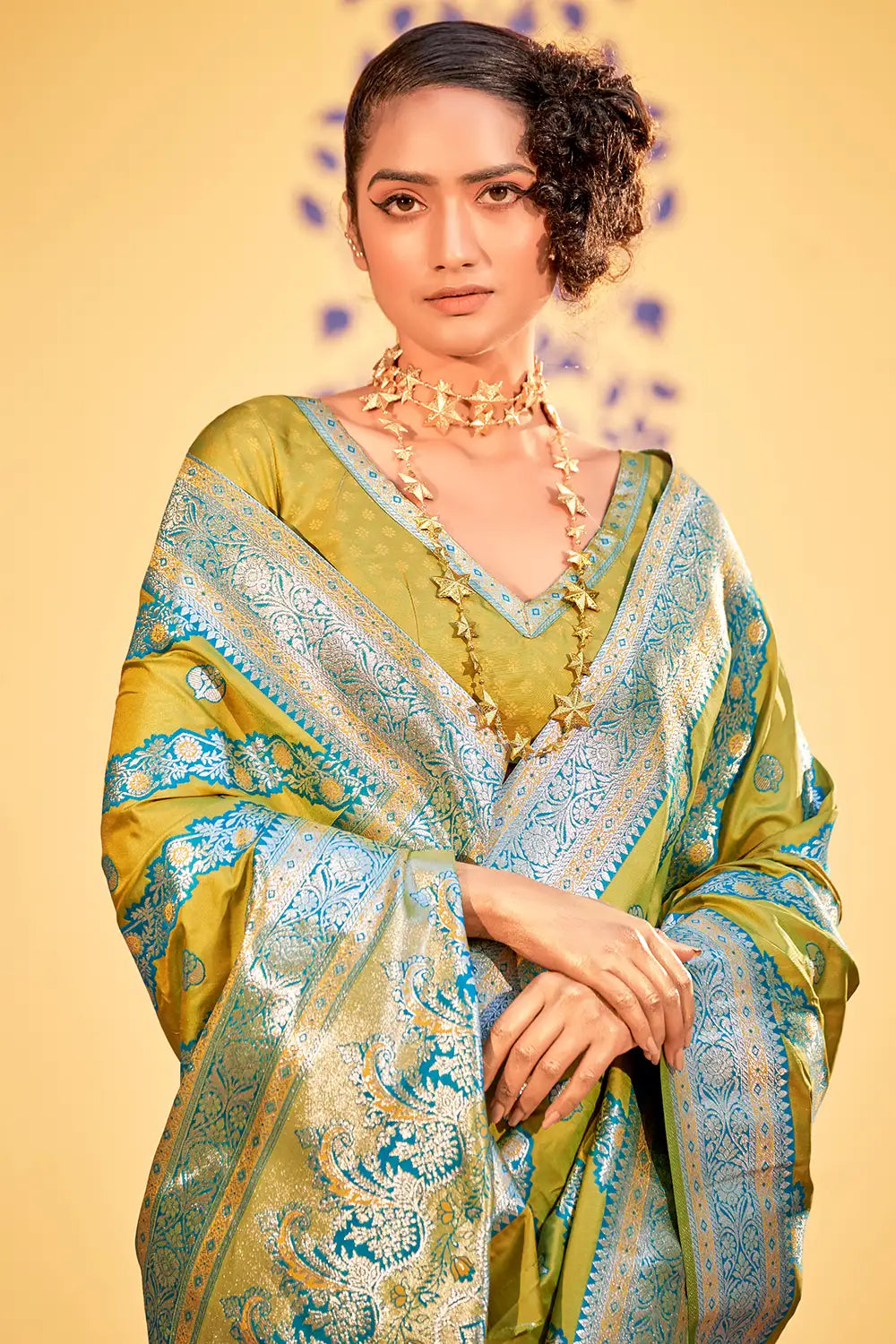 Buy MySilkLove Lucky Green Woven Zari Banarasi Silk Saree Online