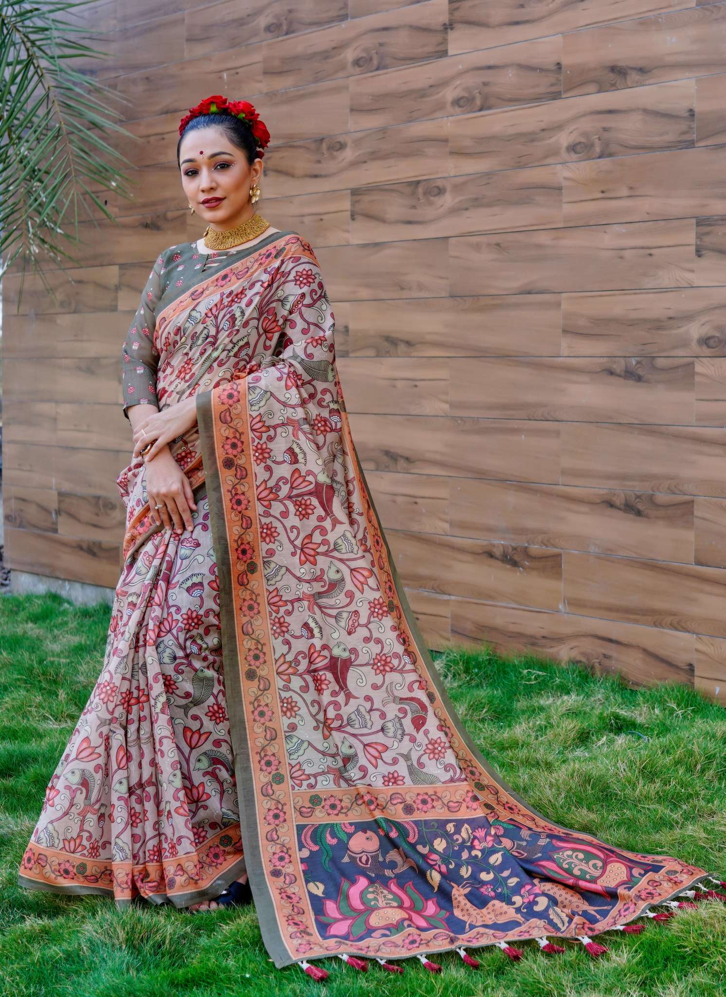 Buy MySilkLove Mountain Mist Grey Cotton Kalamkari Printed Saree Online