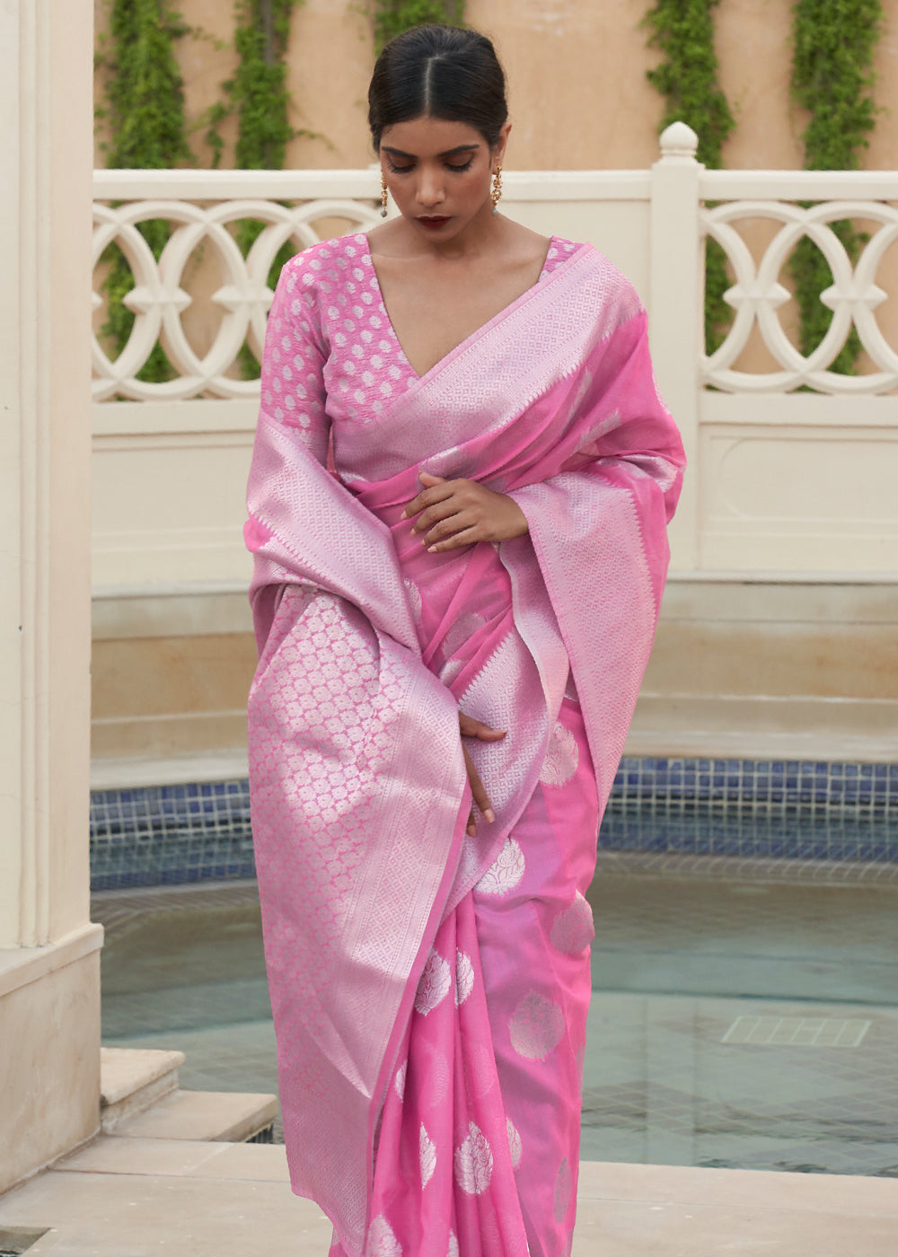 MySilkLove Carissma Pink Zari Woven Banarasi Linen Saree