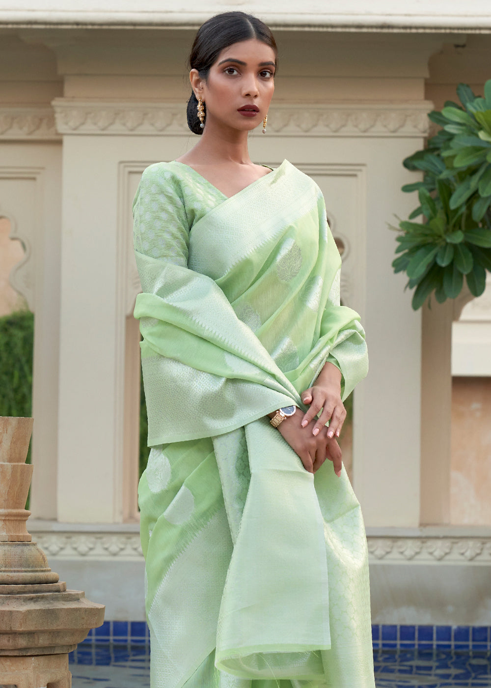 Buy MySilkLove Pastel Green Zari Woven Banarasi Linen Saree Online