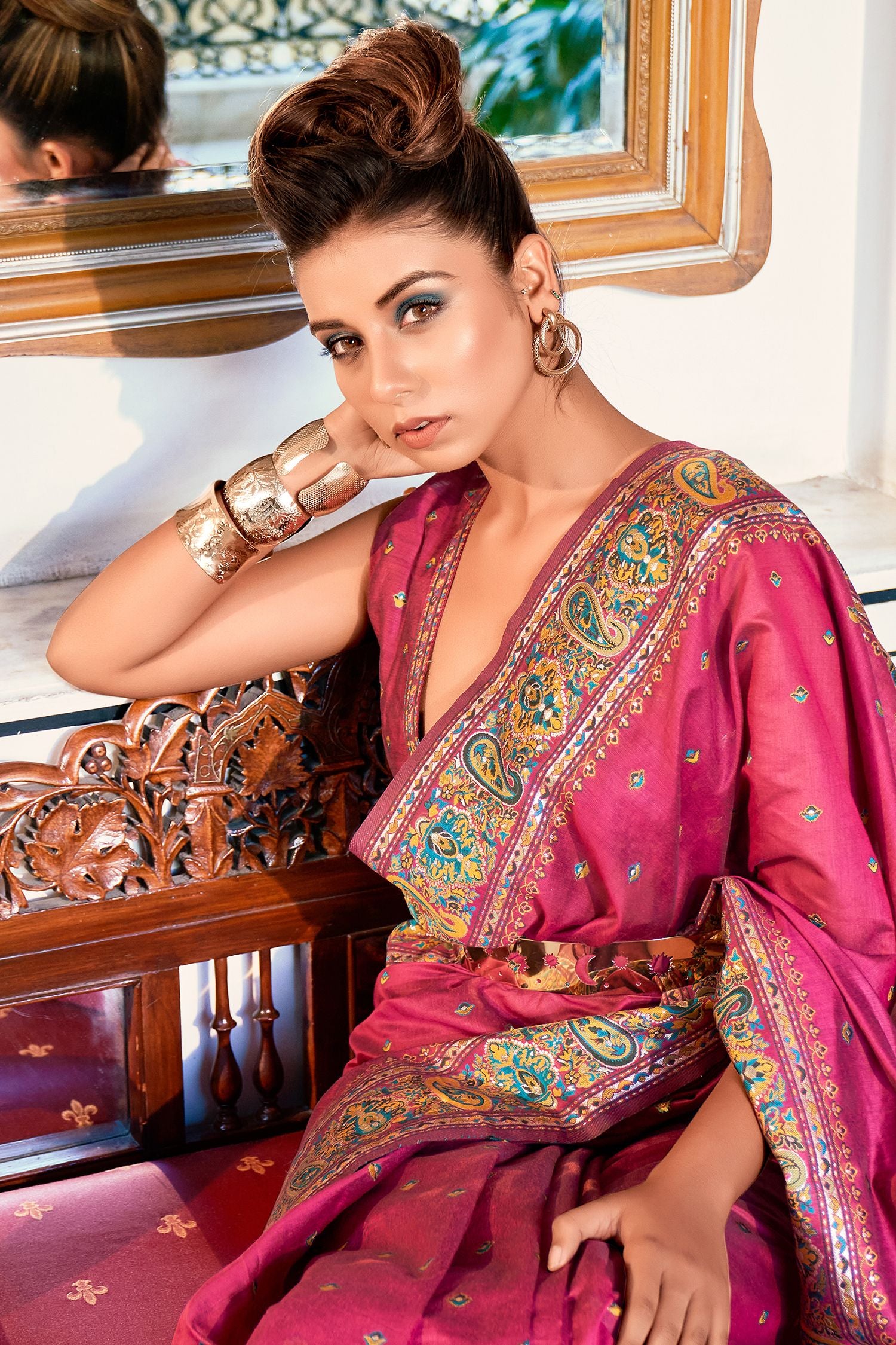 Buy MySilkLove Fuzzy Pink Zari Woven Banarasi Silk Saree Online