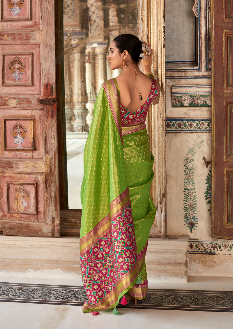Shop Pink Patola Silk Saree Online in USA with Embroidered Border – Pure  Elegance