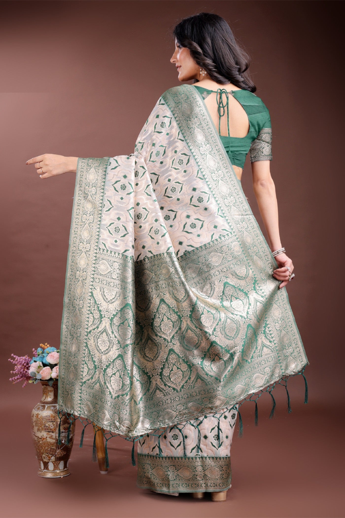 Buy MySilkLove Clover Green and White Linen Cotton Saree Online