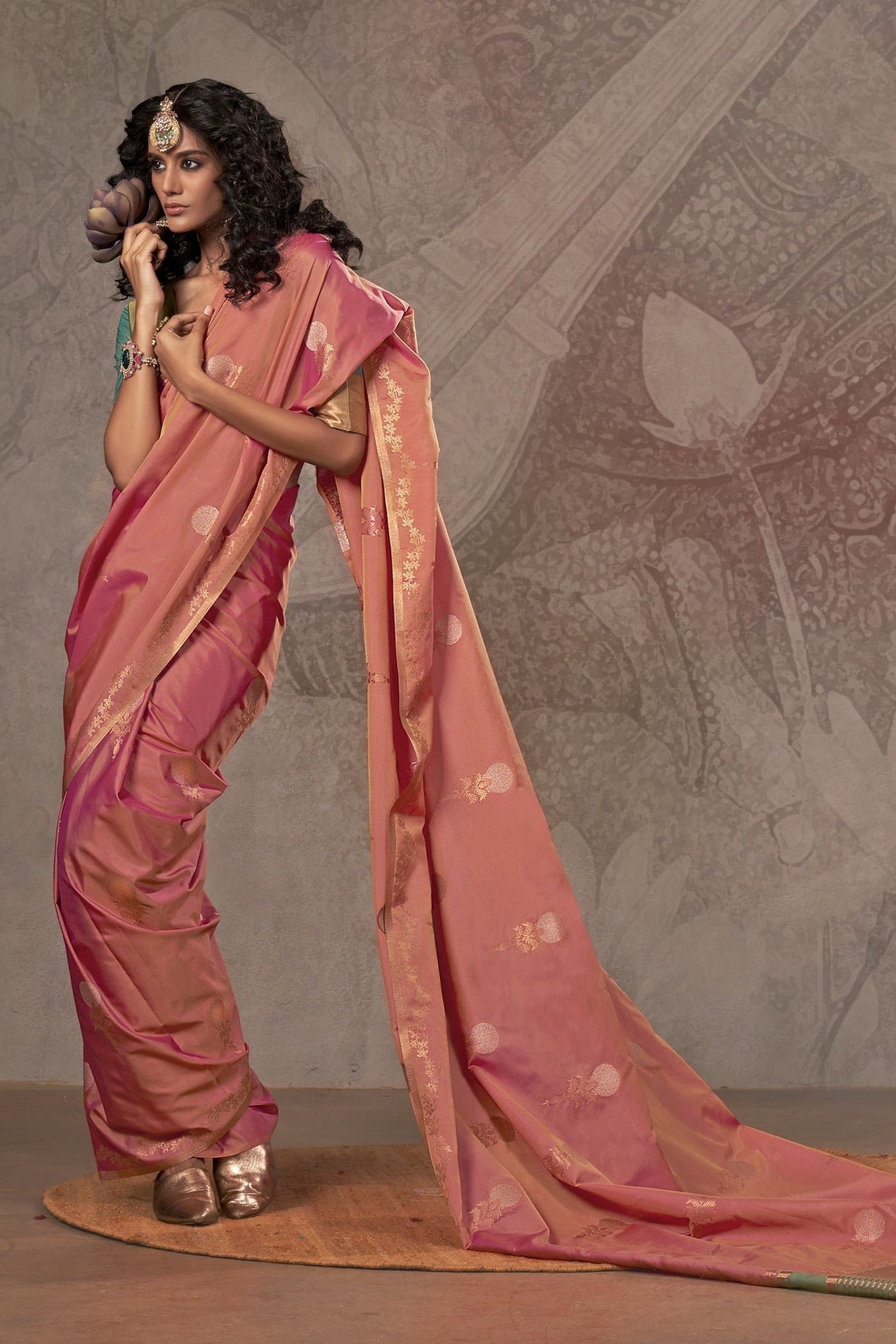 MySilkLove Georgia Peach Two Tone Banarasi Handloom Saree