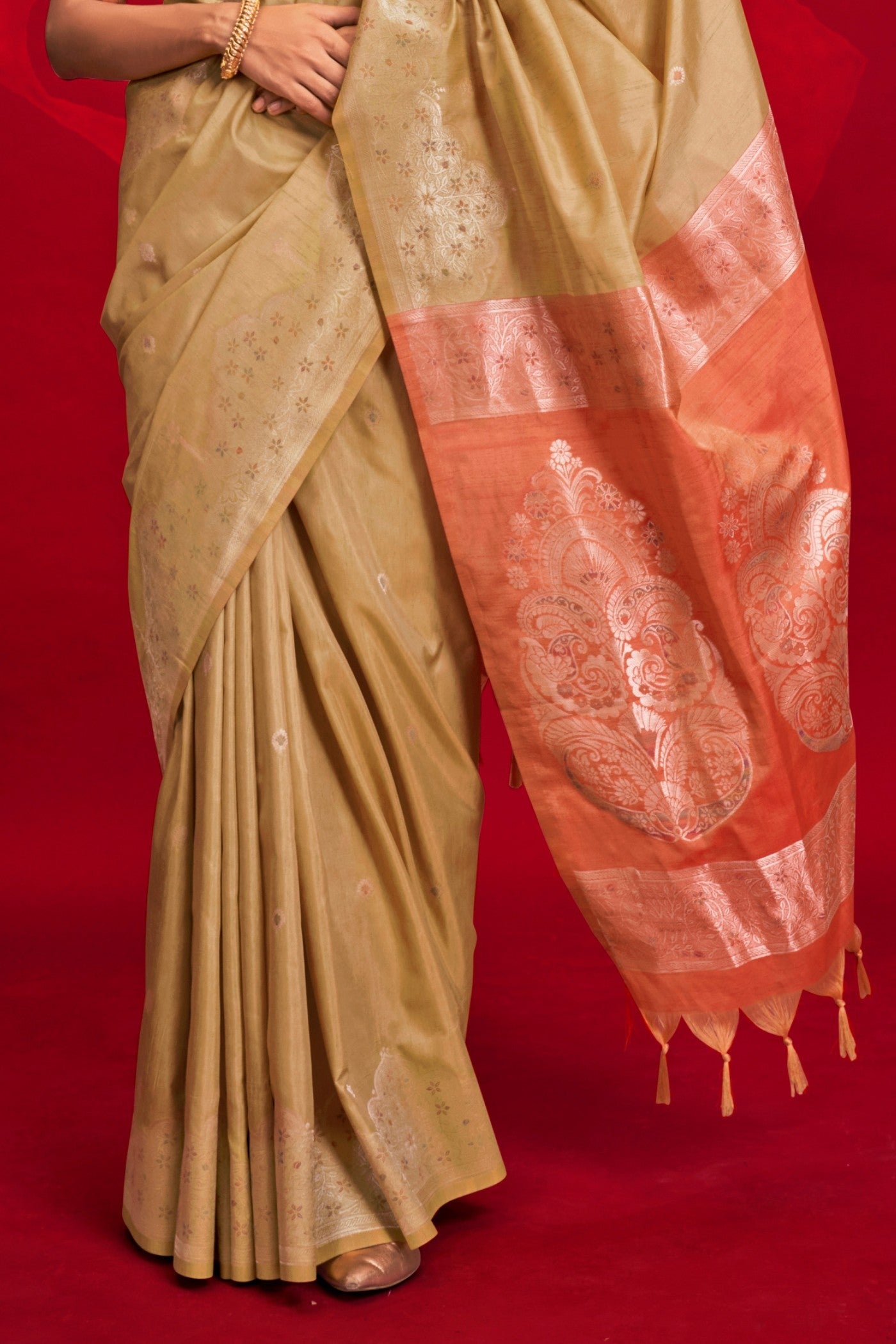 Buy MySilkLove Pastel Green Tussar Handloom Silk Saree Online