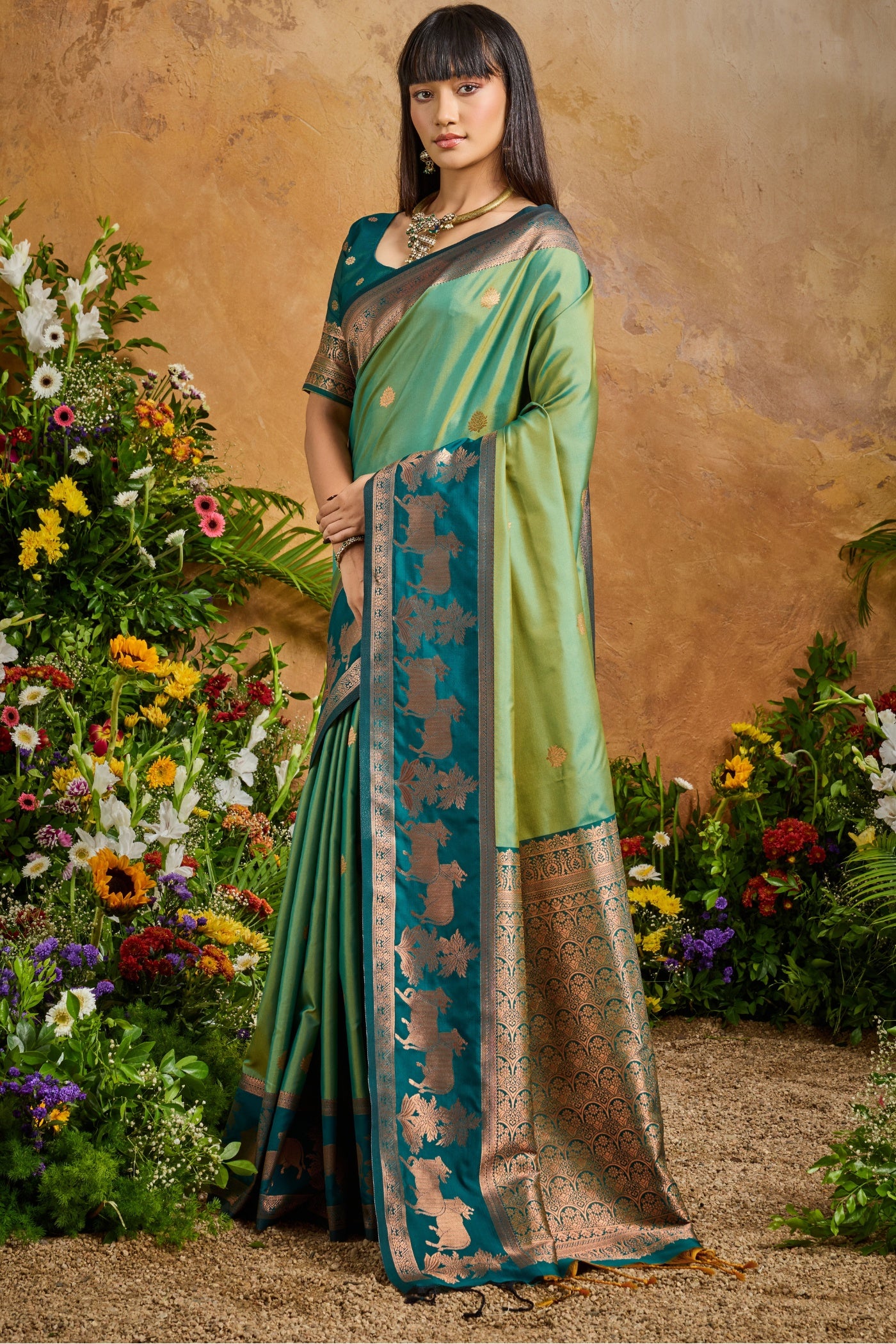 Buy MySilkLove Lochinvar Green Banarasi Handloom Pichwai Saree Online
