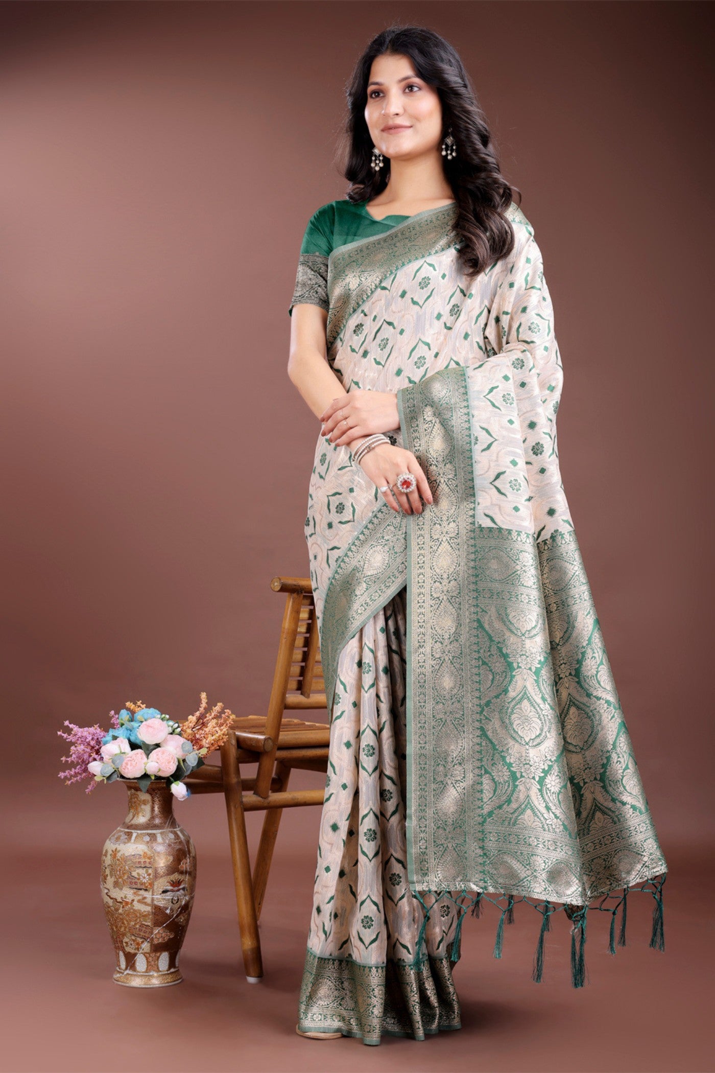 Buy MySilkLove Clover Green and White Linen Cotton Saree Online