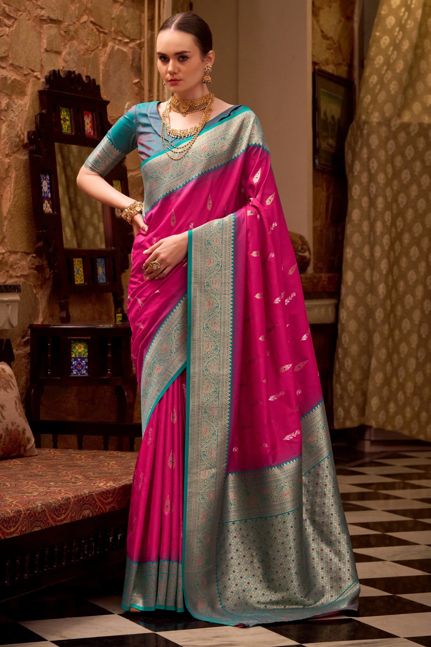 Buy MySilkLove Ultra Pink Woven Banarsi Saree Online