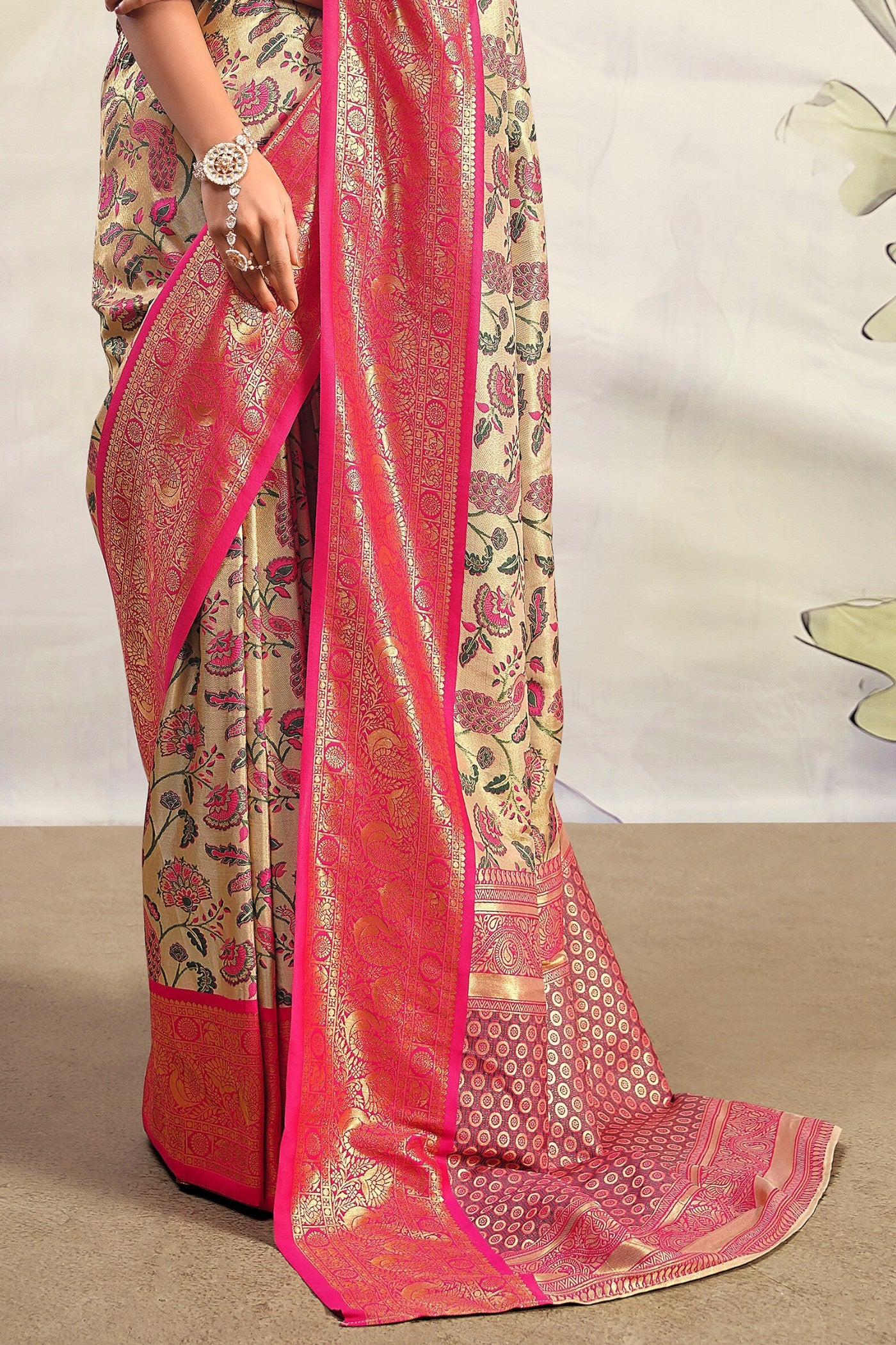 Buy MySilkLove Chestnut Pink and Cream Woven Banarasi Saree Online