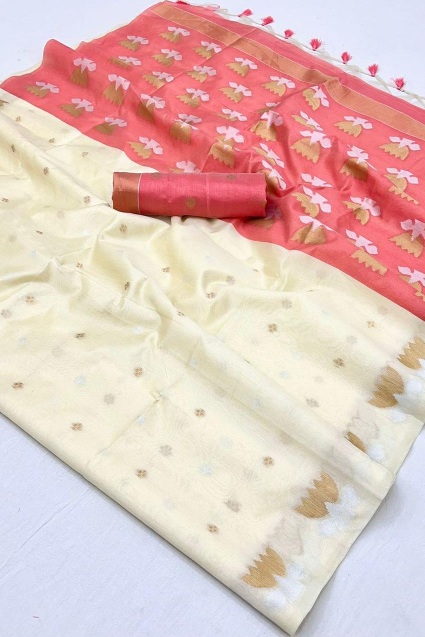 Buy MySilkLove Coco Cream Tussar Handloom Silk Saree Online