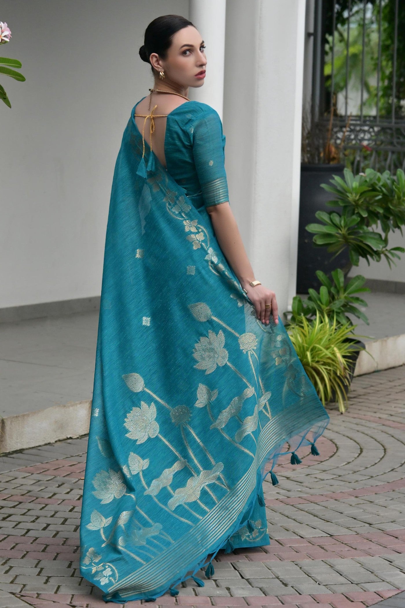 Buy MySilkLove Cybister Blue Floral Linen Silk Saree Online