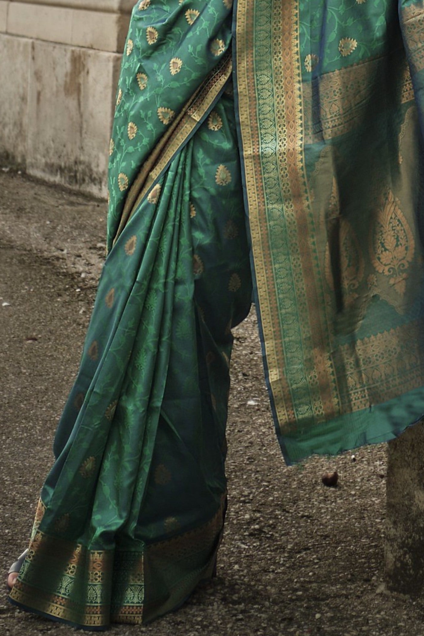 Buy MySilkLove Leaf Green Banarasi Handloom Saree Online