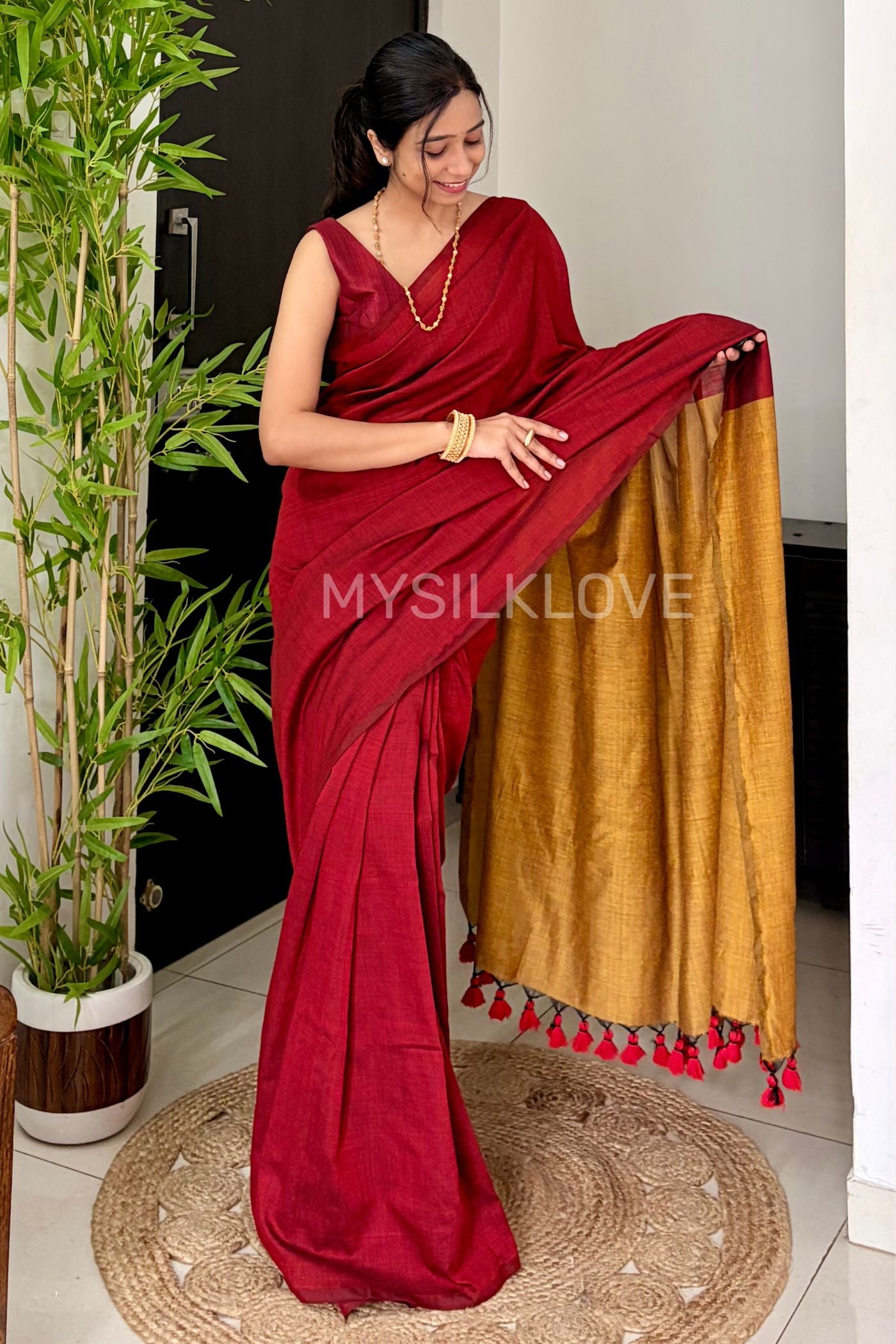 Buy MySilkLove Rich Maroon Handloom Mul Mul Cotton Saree Online