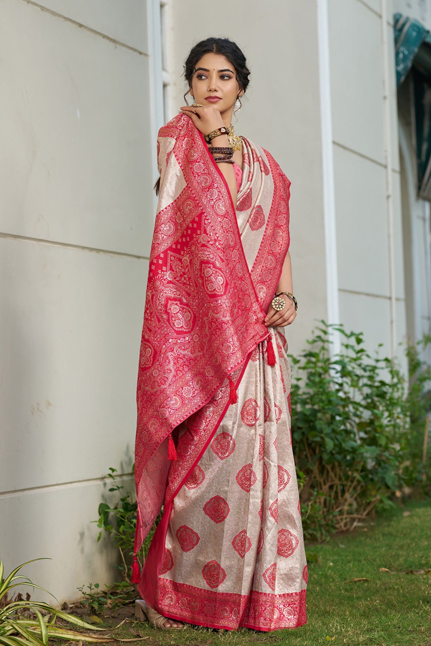 Buy MySilkLove Misty Cream and Pink Woven Banarasi Saree Online