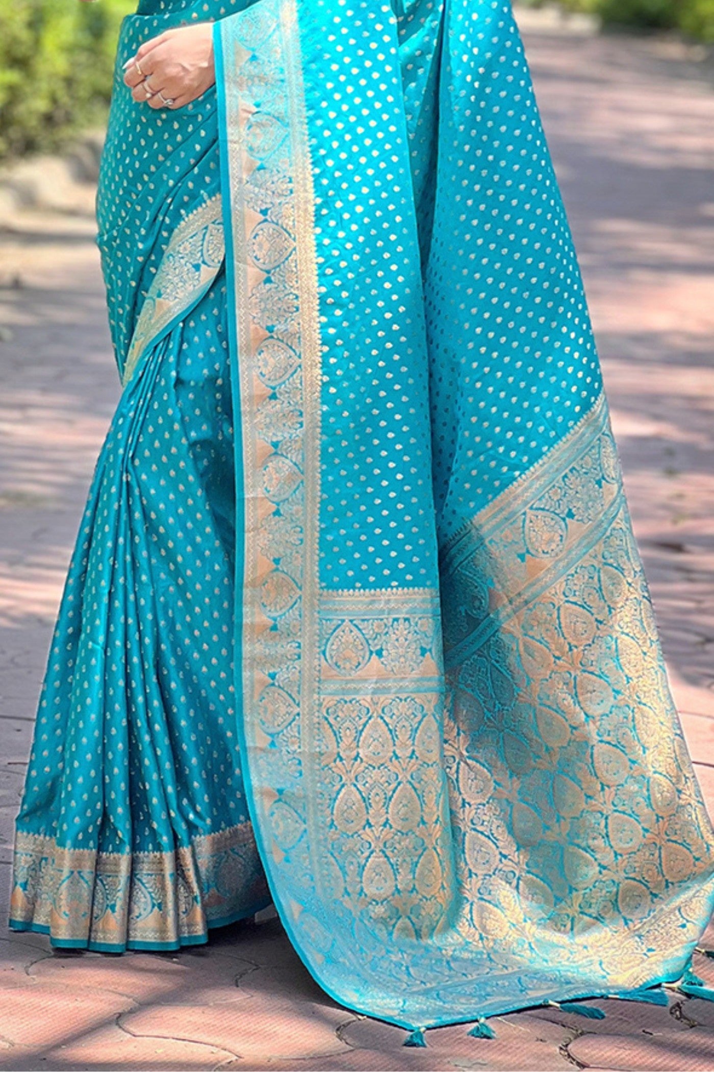 Buy MySilkLove Eastern Blue Zari Woven Banarasi Saree Online