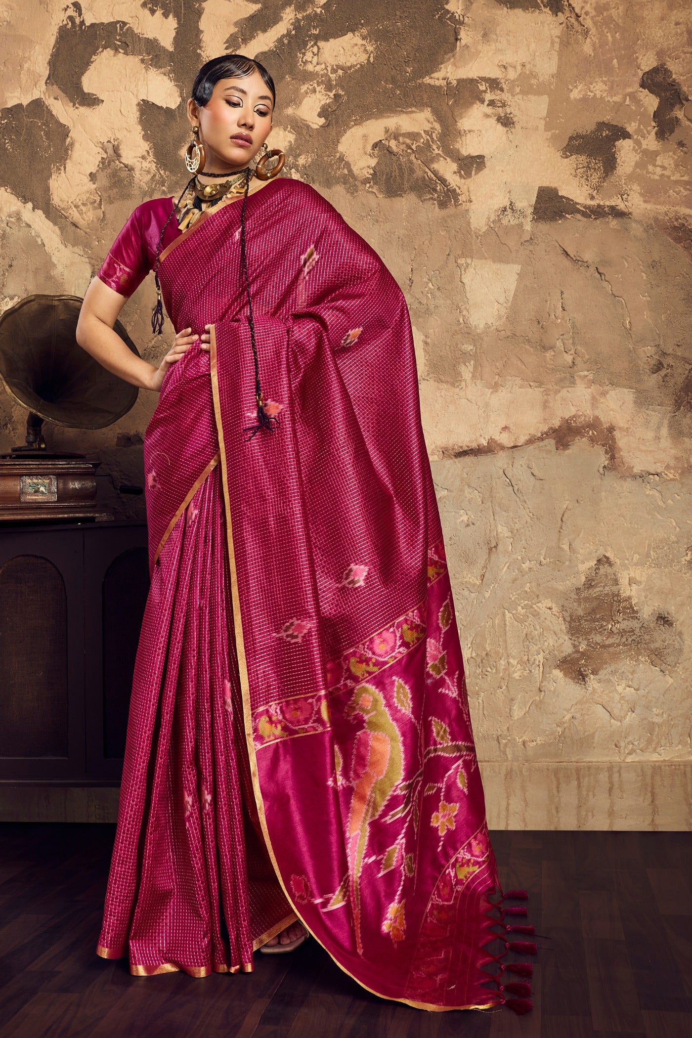 Buy MySilkLove Flamingo Pink Banarasi Handloom Saree Online