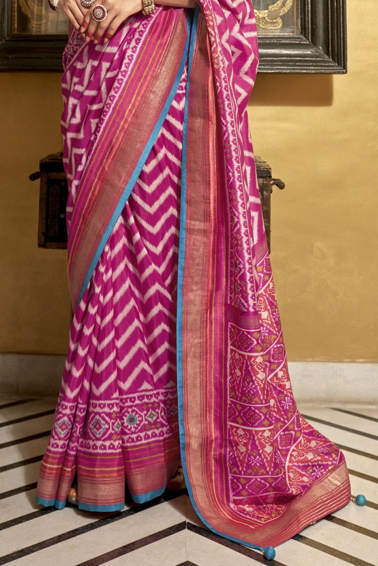 Buy MySilkLove Rouge Pink Printed Patola Saree Online