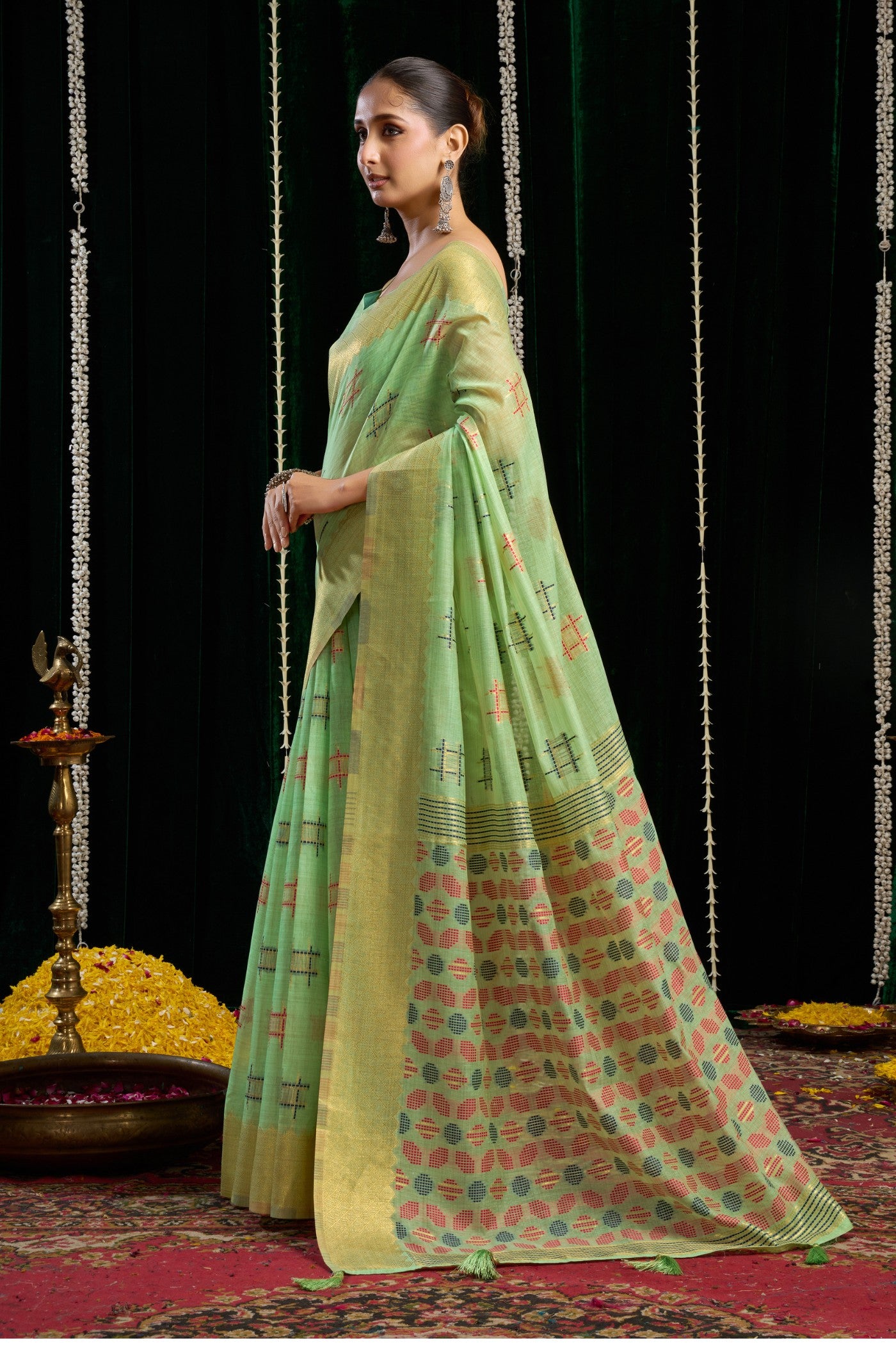Buy MySilkLove Pantone Green Woven Cotton Saree Online