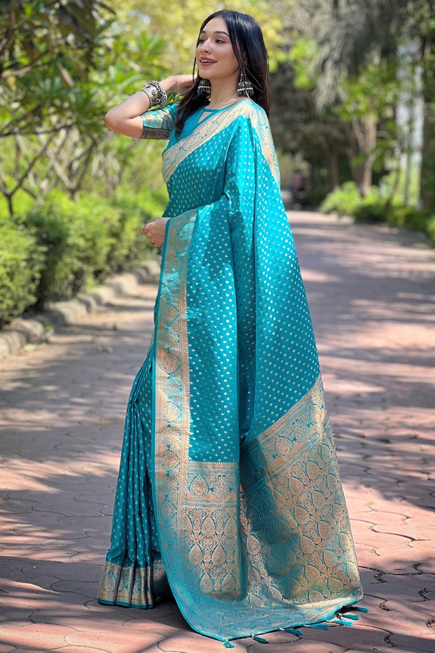 Buy MySilkLove Eastern Blue Zari Woven Banarasi Saree Online