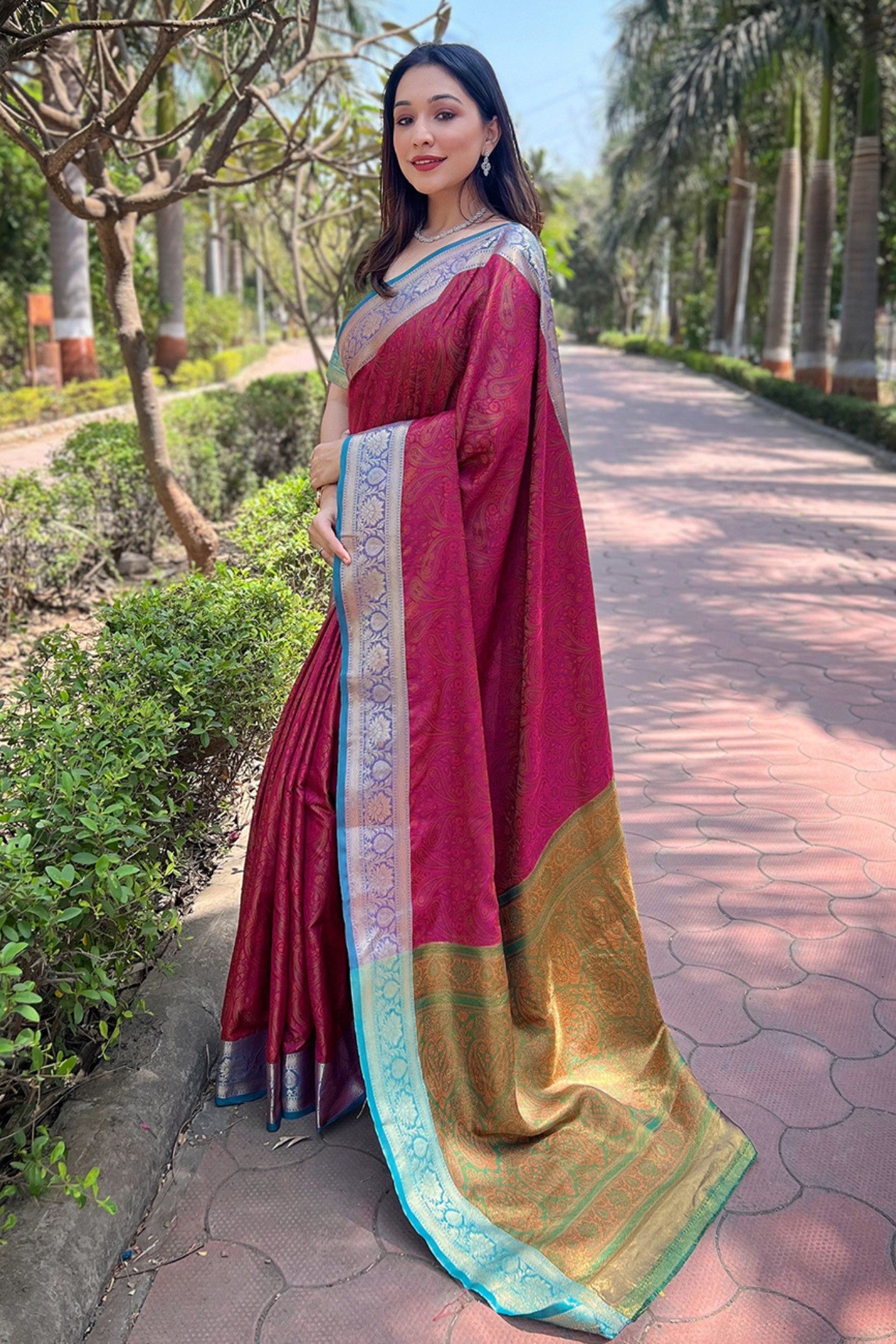 Buy MySilkLove Crown Of Thorns Brown Woven Banarasi Saree Online