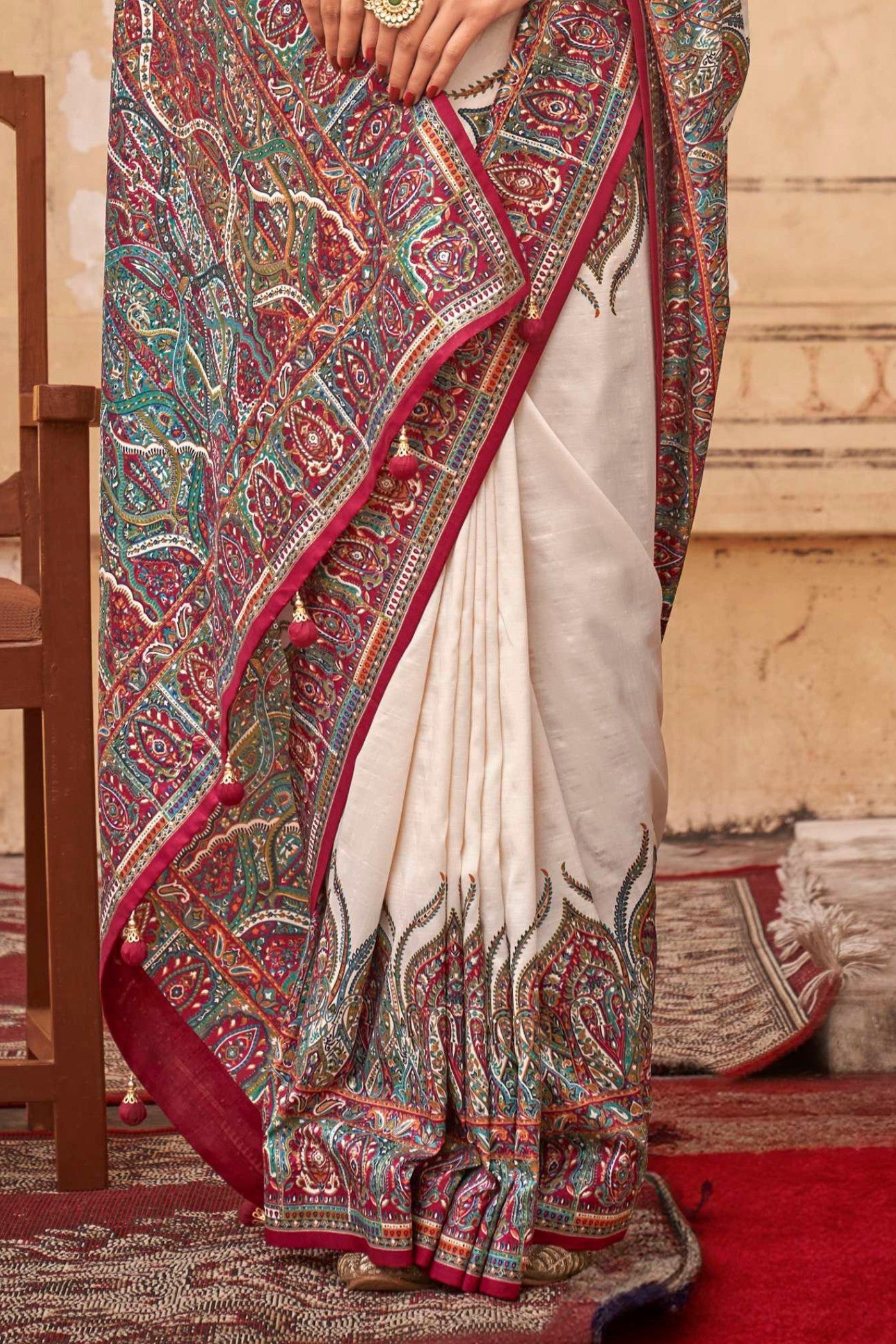 Buy MySilkLove Milk White Printed Jamawar Saree Online