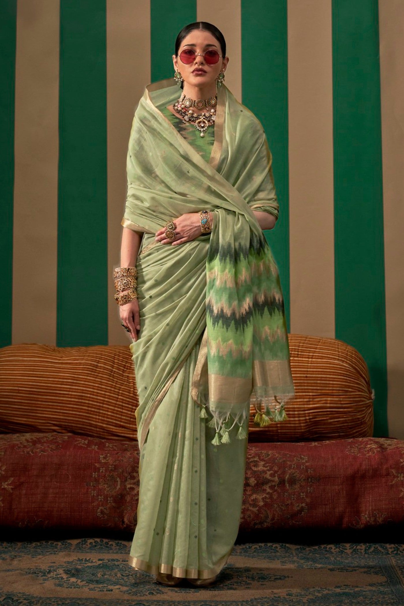 Buy MySilkLove Green Smoke Handloom Linen Saree Online