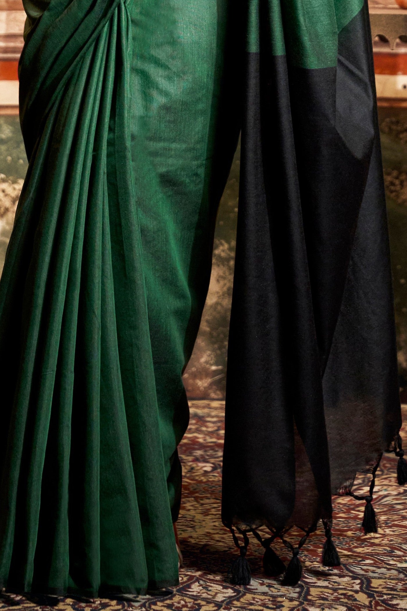 Buy MySilkLove Lizard Green Handloom Mul Mul Cotton Saree Online