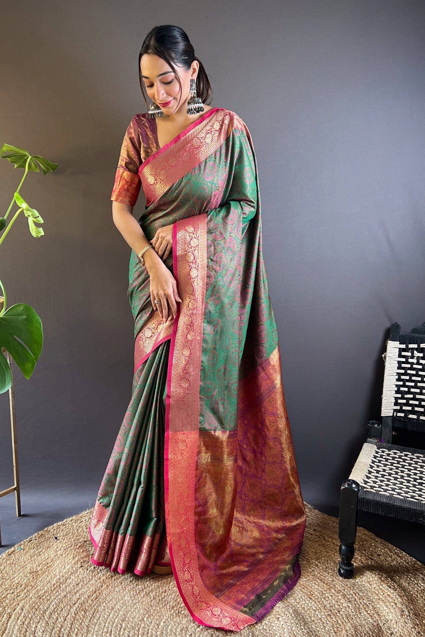 Buy MySilkLove Como Green Woven Banarasi Saree Online