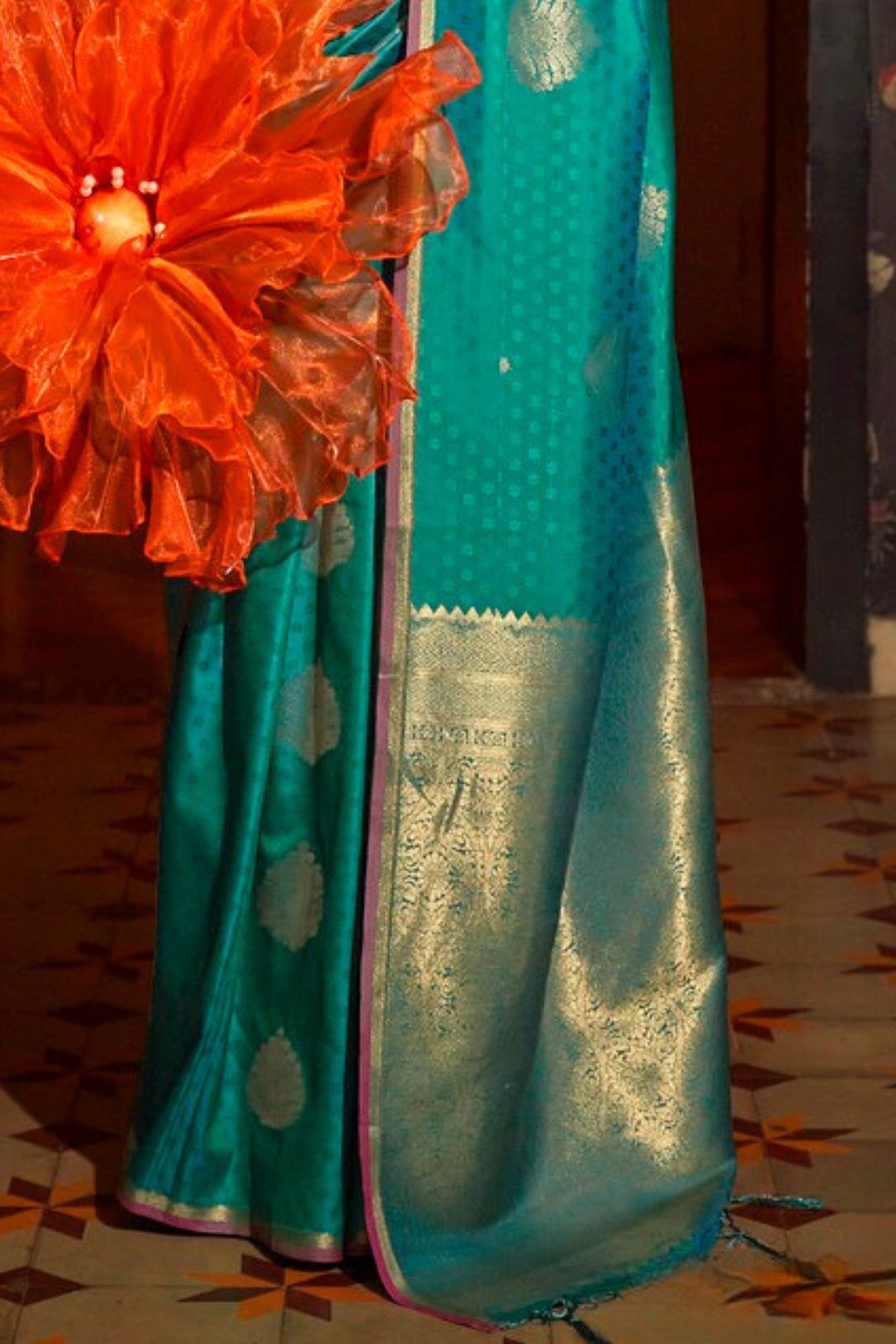 Buy MySilkLove Spark Green Handloom Banarasi Saree Online