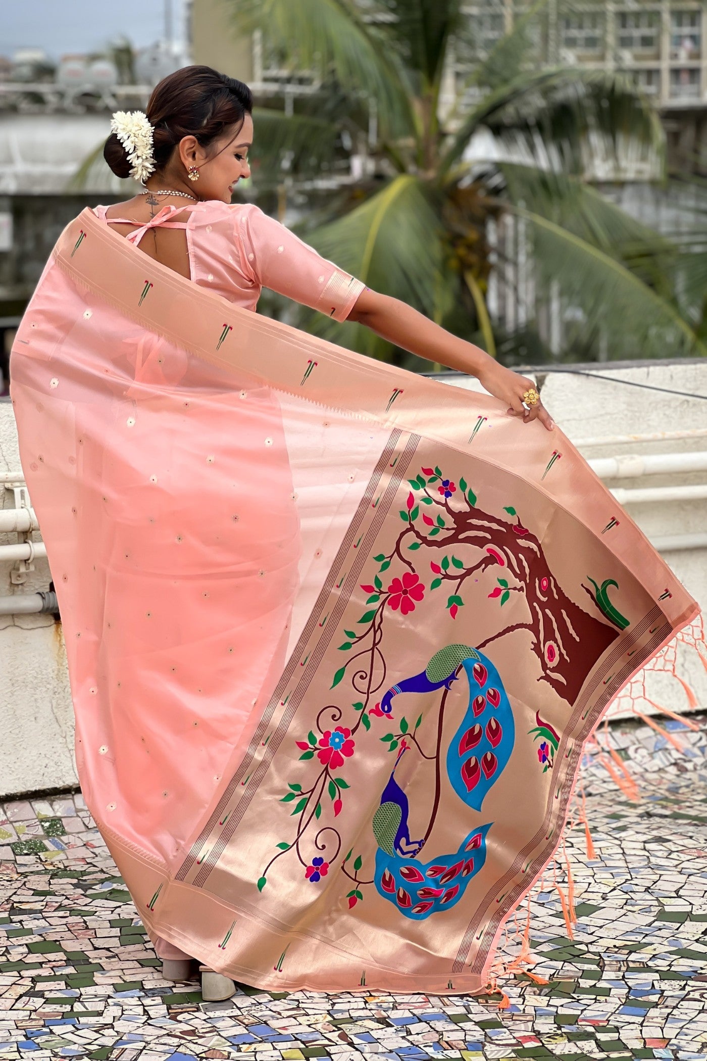 Buy MySilkLove Dusty Pink Organza Woven Paithani Saree Online