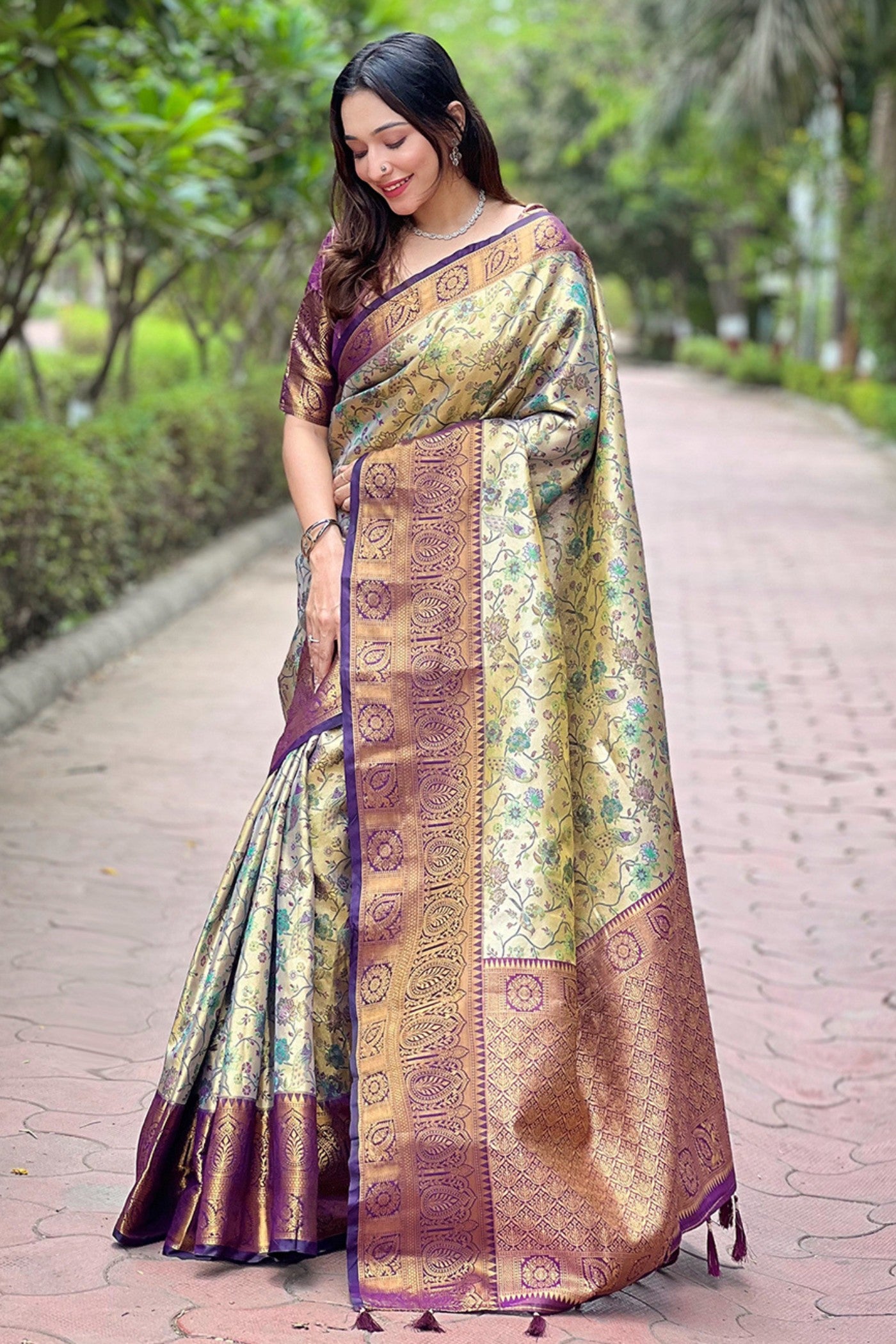 Buy MySilkLove Akaroa Green and Gold Woven Banarasi Saree Online