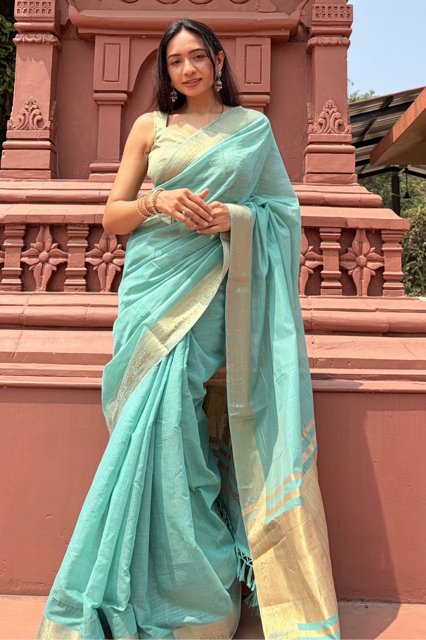 Buy MySilkLove Mentor Green Woven Maheshwari Saree Online