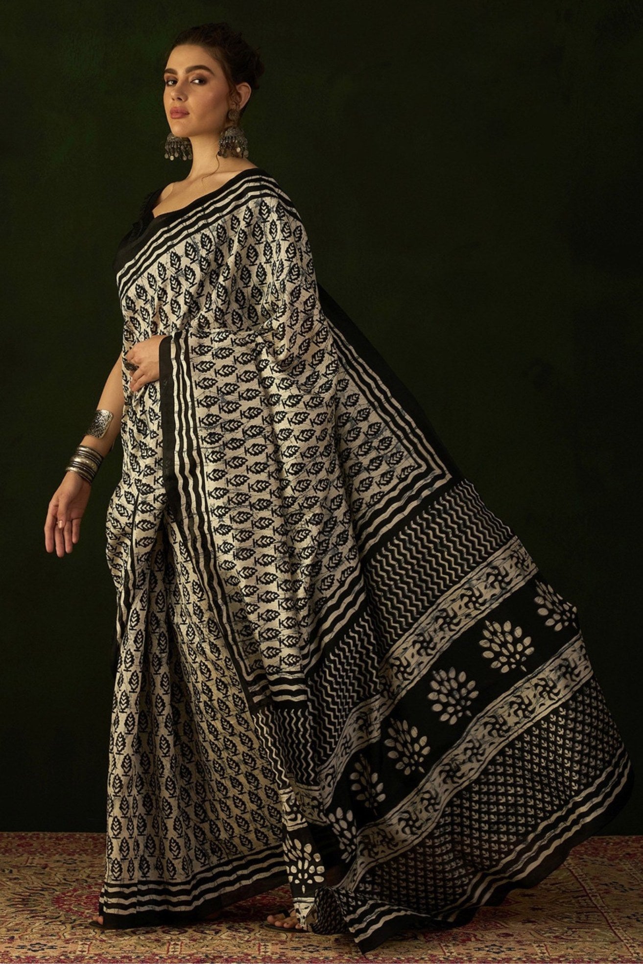 Buy MySilkLove Tuna black and White Ajrakh Printed Saree Online