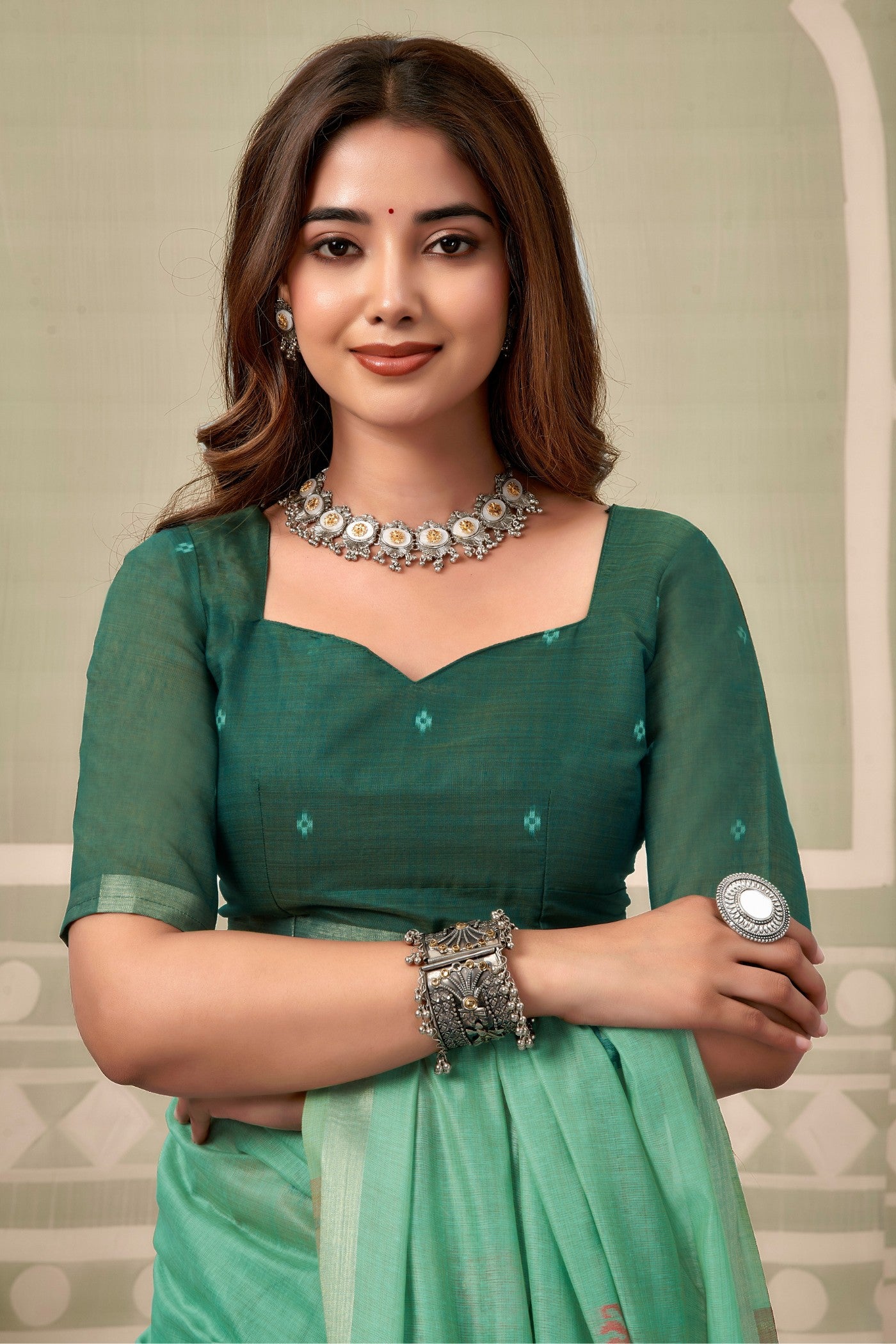 Buy MySilkLove Emerald Green Patola Pallu Zari Woven Saree Online