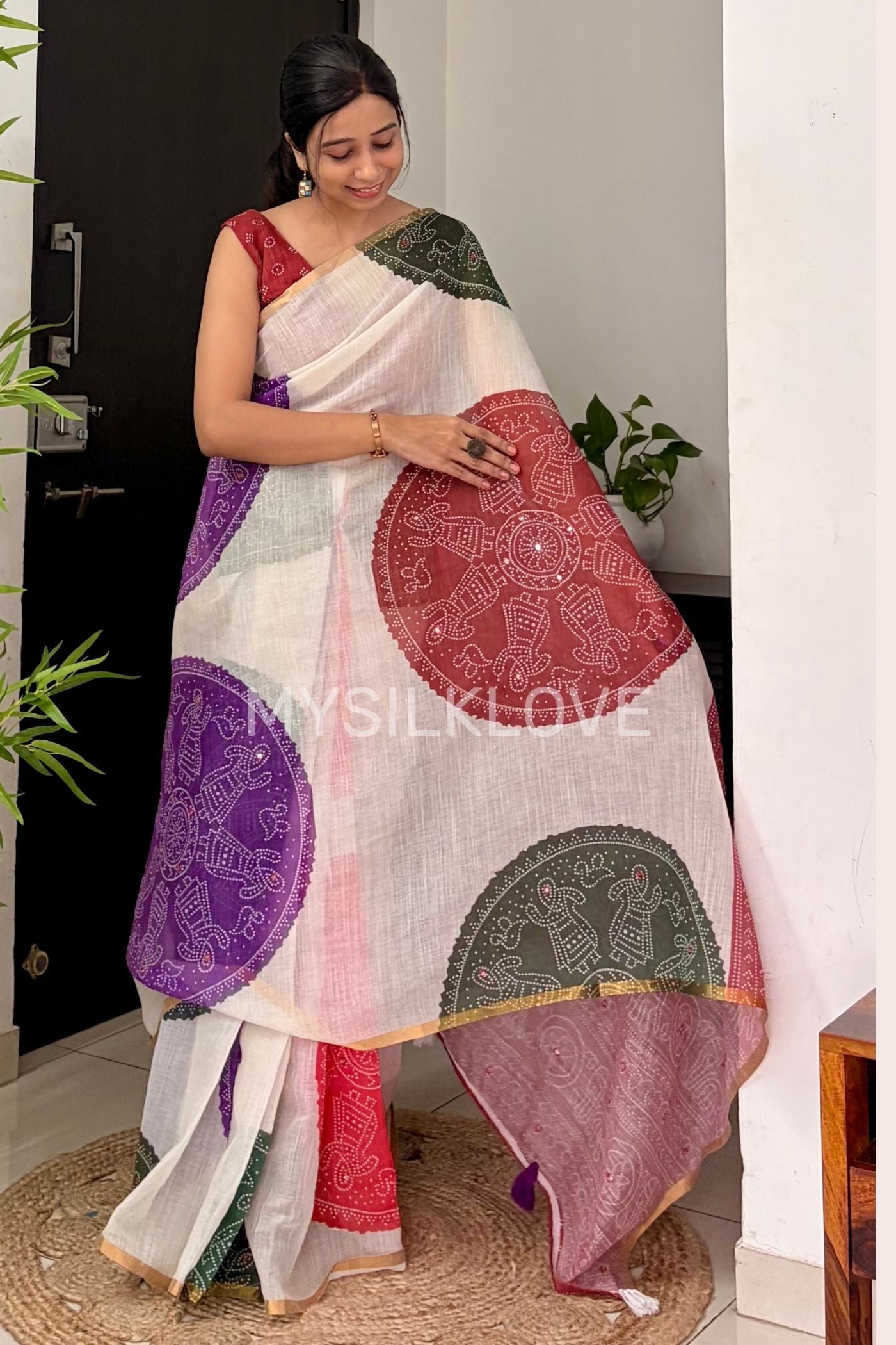 Buy MySilkLove Multicolor White Linen Bandhani Saree with Mirror Work Online