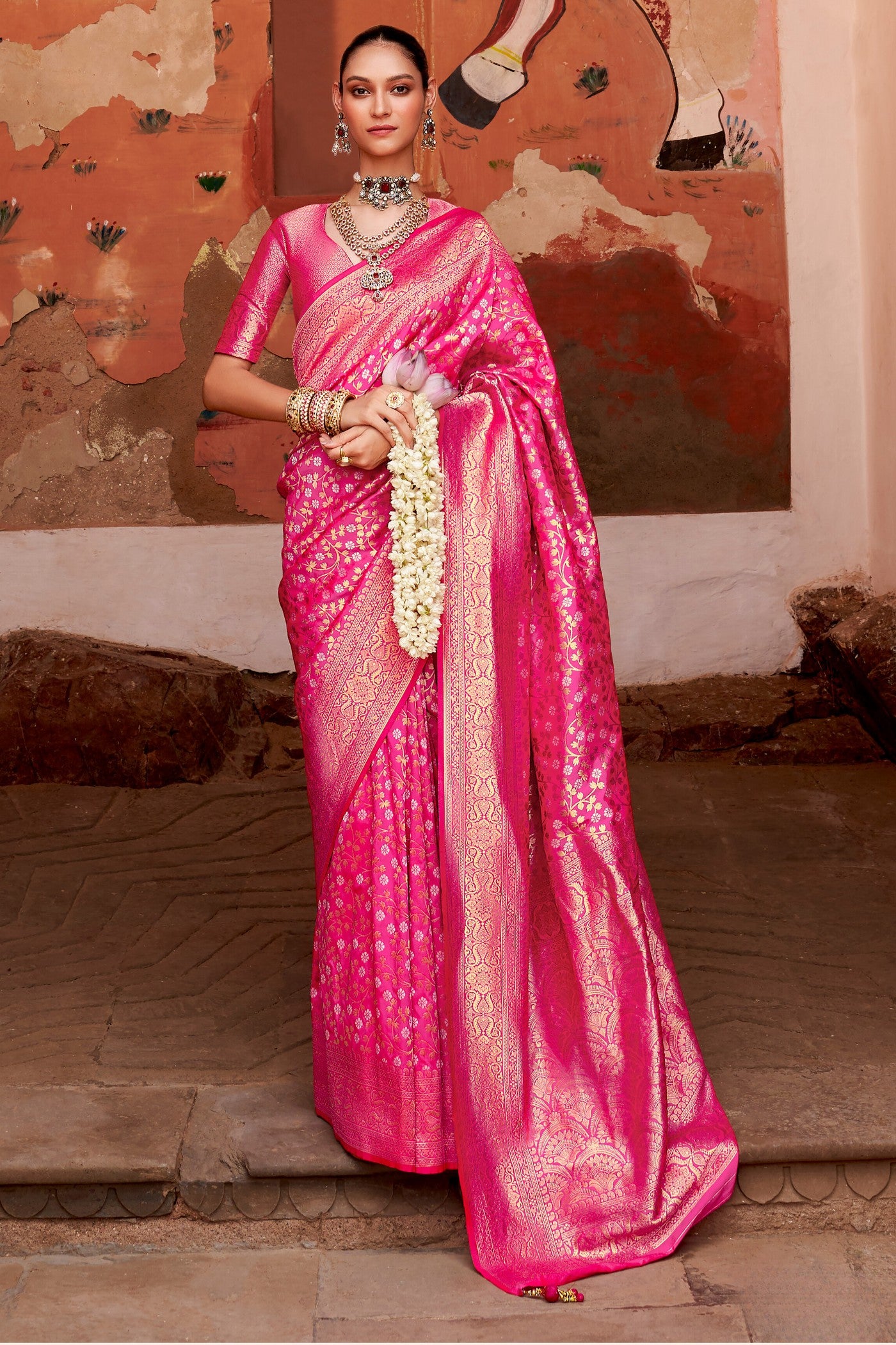 Buy MySilkLove Cabaret Pink Woven Banarasi Saree Online