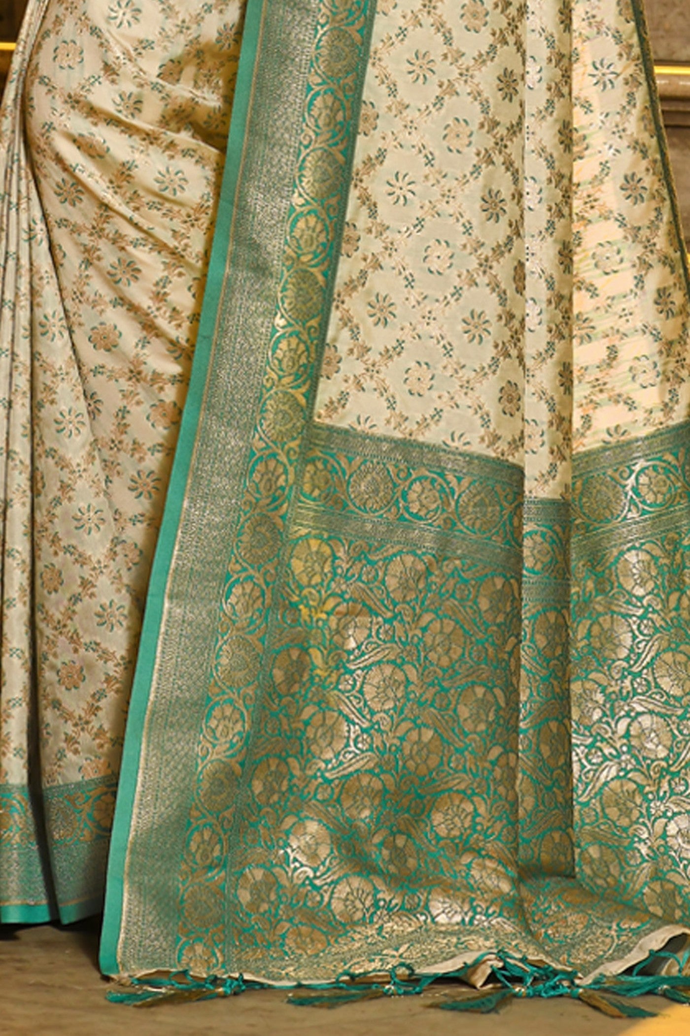 Buy MySilkLove Oyster Cream Woven Banarasi Saree Online